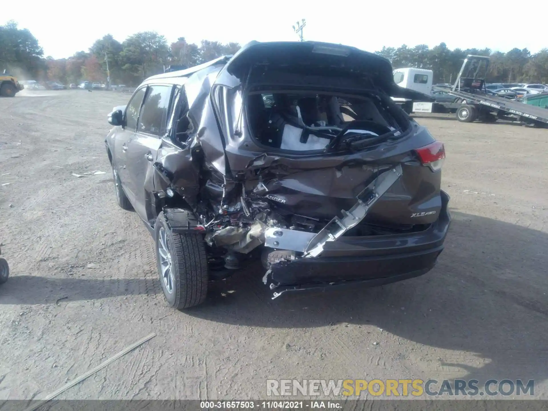 6 Photograph of a damaged car 5TDJZRFH7KS625572 TOYOTA HIGHLANDER 2019