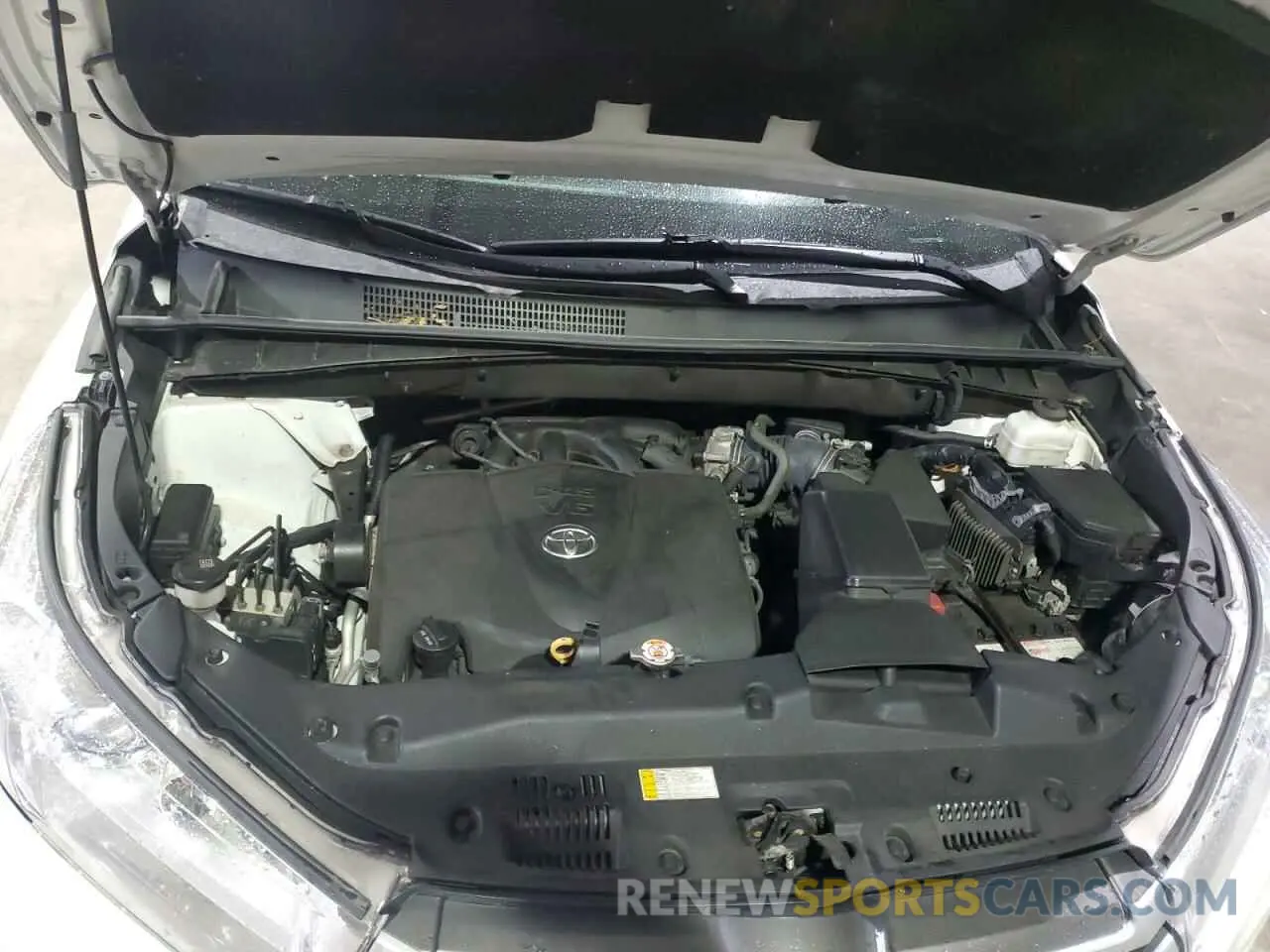12 Photograph of a damaged car 5TDJZRFH7KS626513 TOYOTA HIGHLANDER 2019