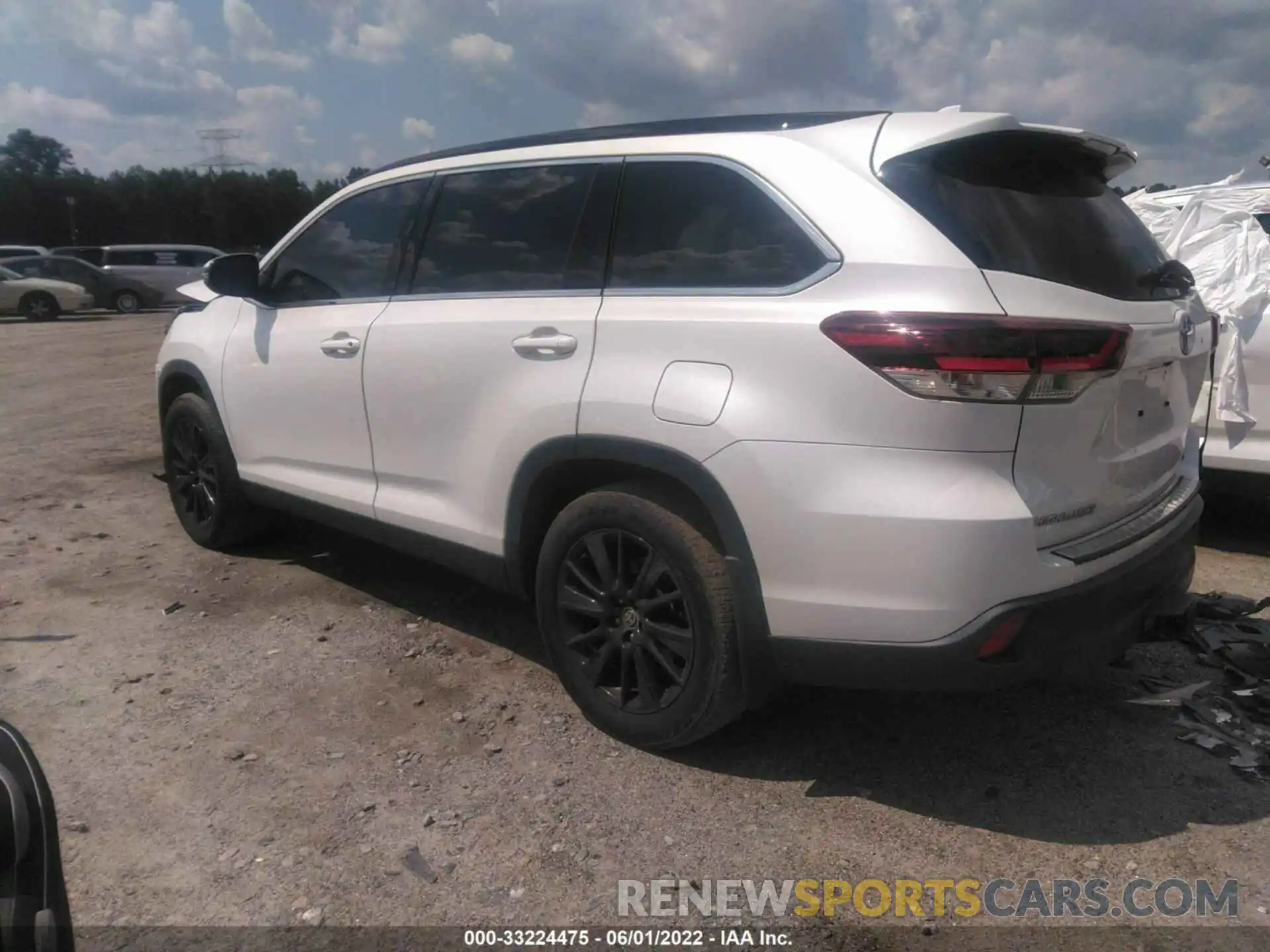 3 Photograph of a damaged car 5TDJZRFH7KS628259 TOYOTA HIGHLANDER 2019