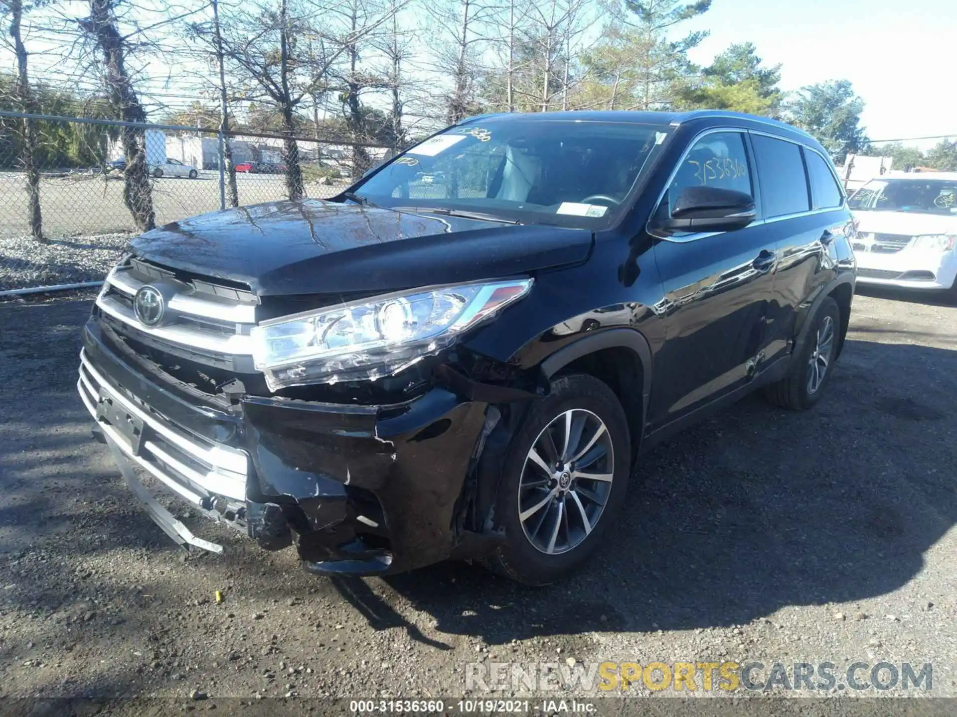 6 Photograph of a damaged car 5TDJZRFH7KS629329 TOYOTA HIGHLANDER 2019