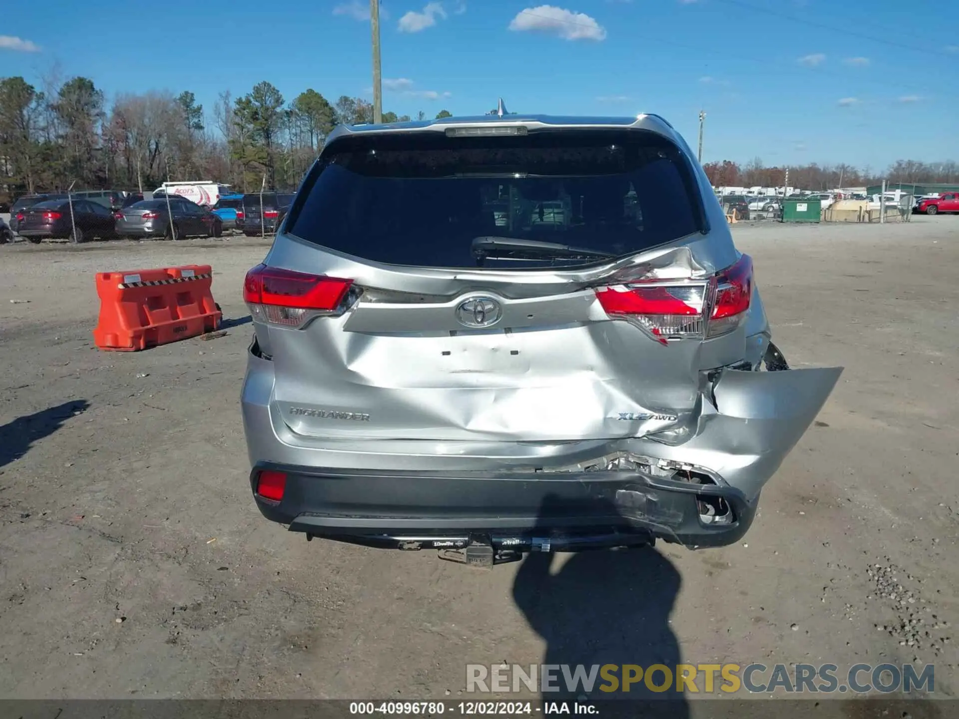 16 Photograph of a damaged car 5TDJZRFH7KS629976 TOYOTA HIGHLANDER 2019