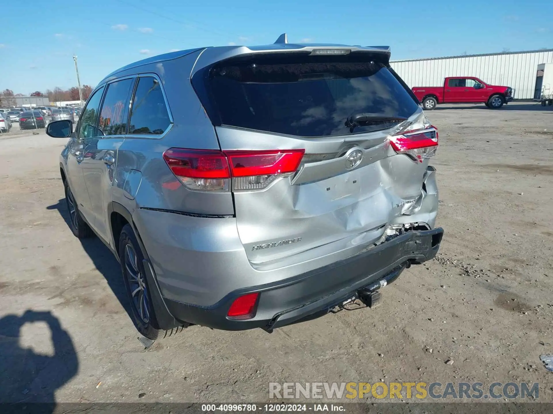 6 Photograph of a damaged car 5TDJZRFH7KS629976 TOYOTA HIGHLANDER 2019