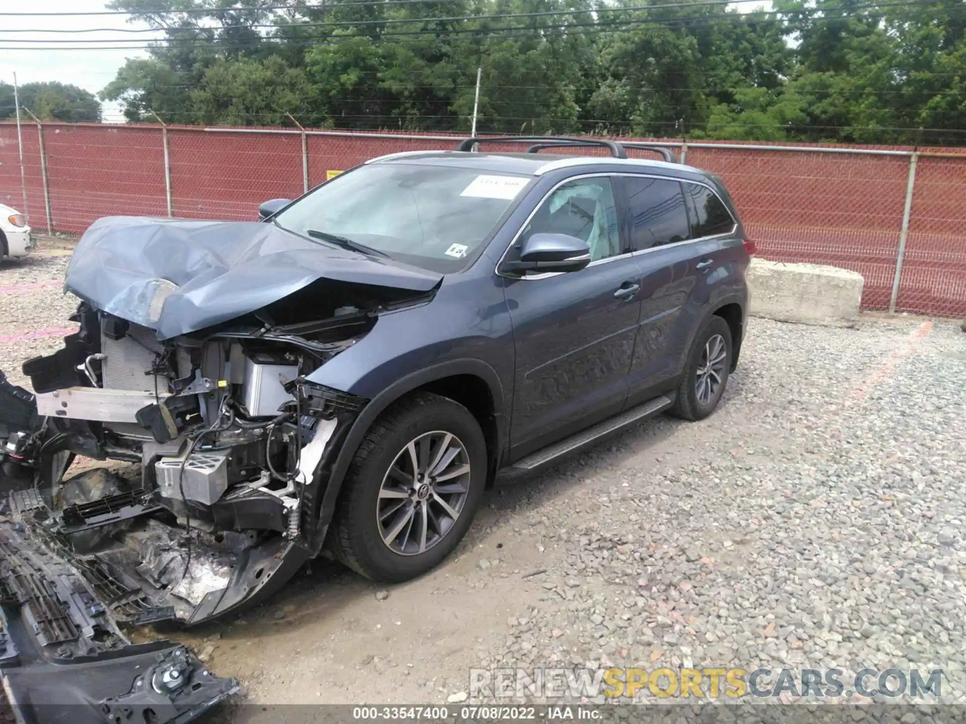 2 Photograph of a damaged car 5TDJZRFH7KS703915 TOYOTA HIGHLANDER 2019