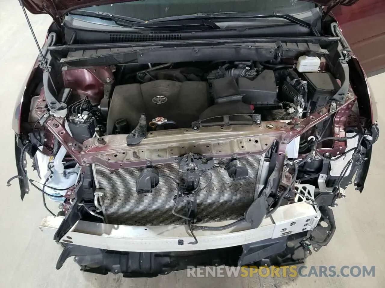 12 Photograph of a damaged car 5TDJZRFH7KS708483 TOYOTA HIGHLANDER 2019