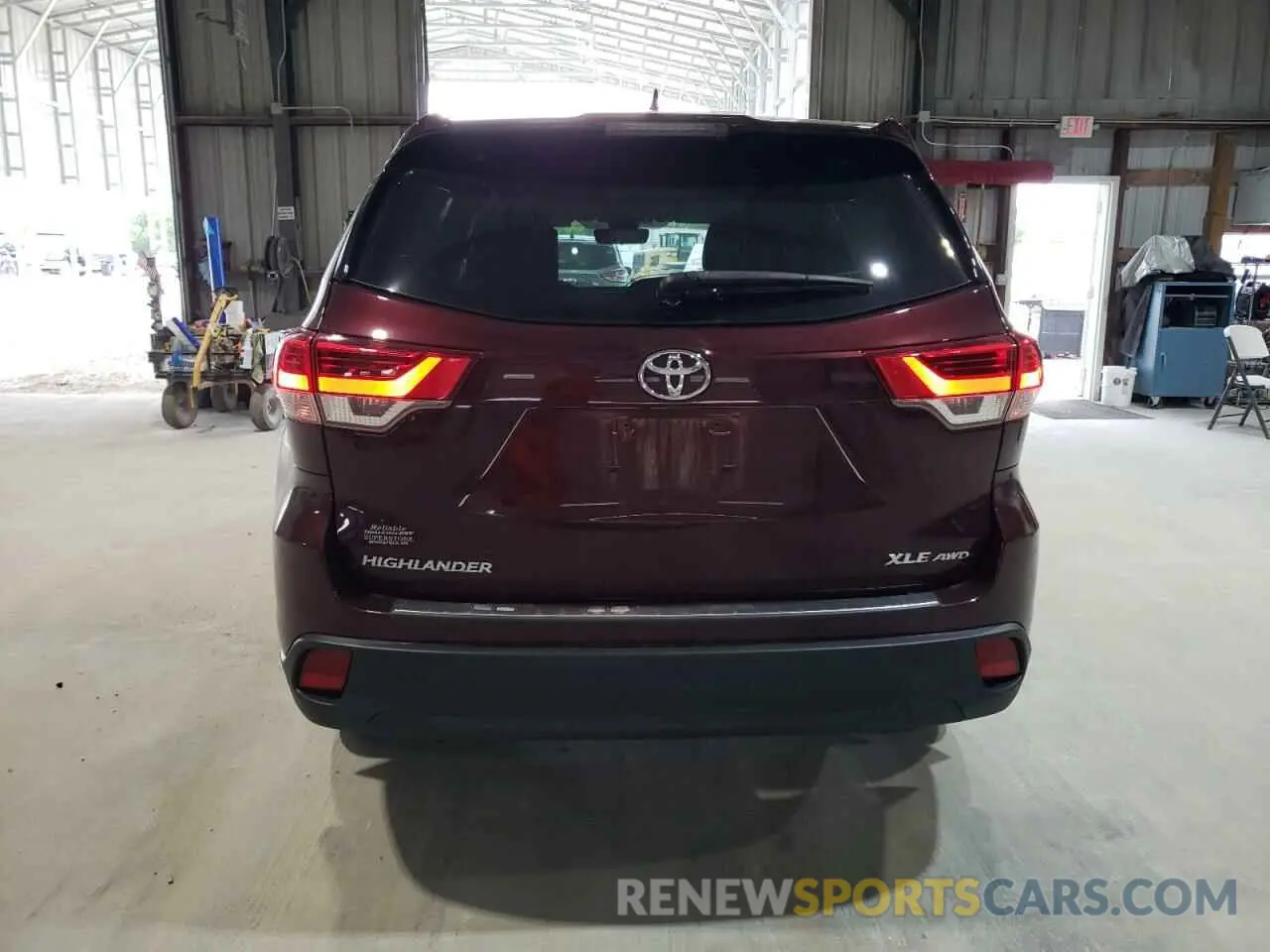 6 Photograph of a damaged car 5TDJZRFH7KS708483 TOYOTA HIGHLANDER 2019
