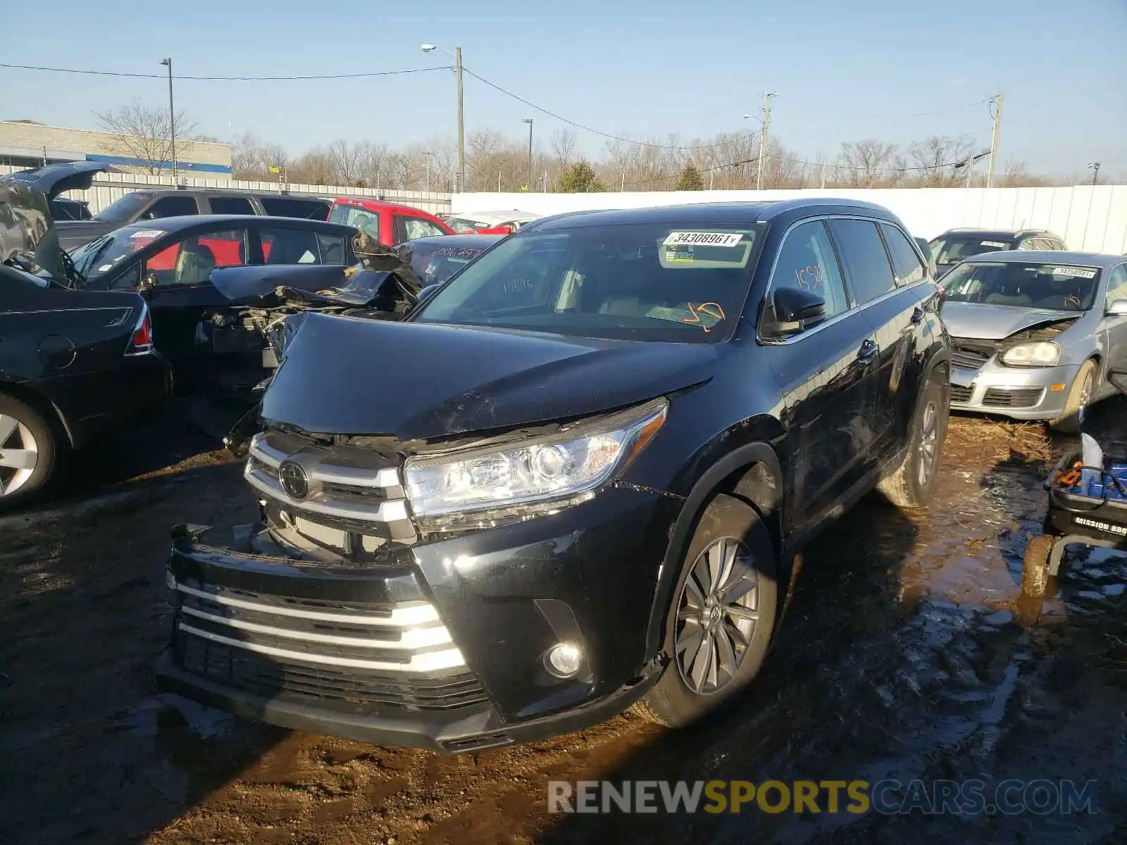 2 Photograph of a damaged car 5TDJZRFH7KS959553 TOYOTA HIGHLANDER 2019