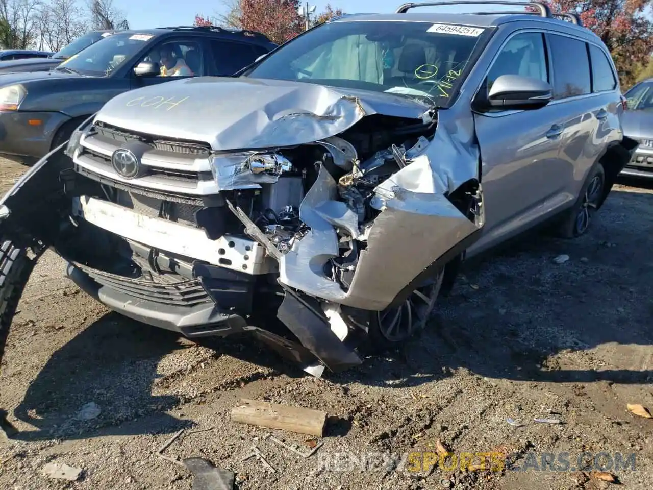 2 Photograph of a damaged car 5TDJZRFH8KS582232 TOYOTA HIGHLANDER 2019