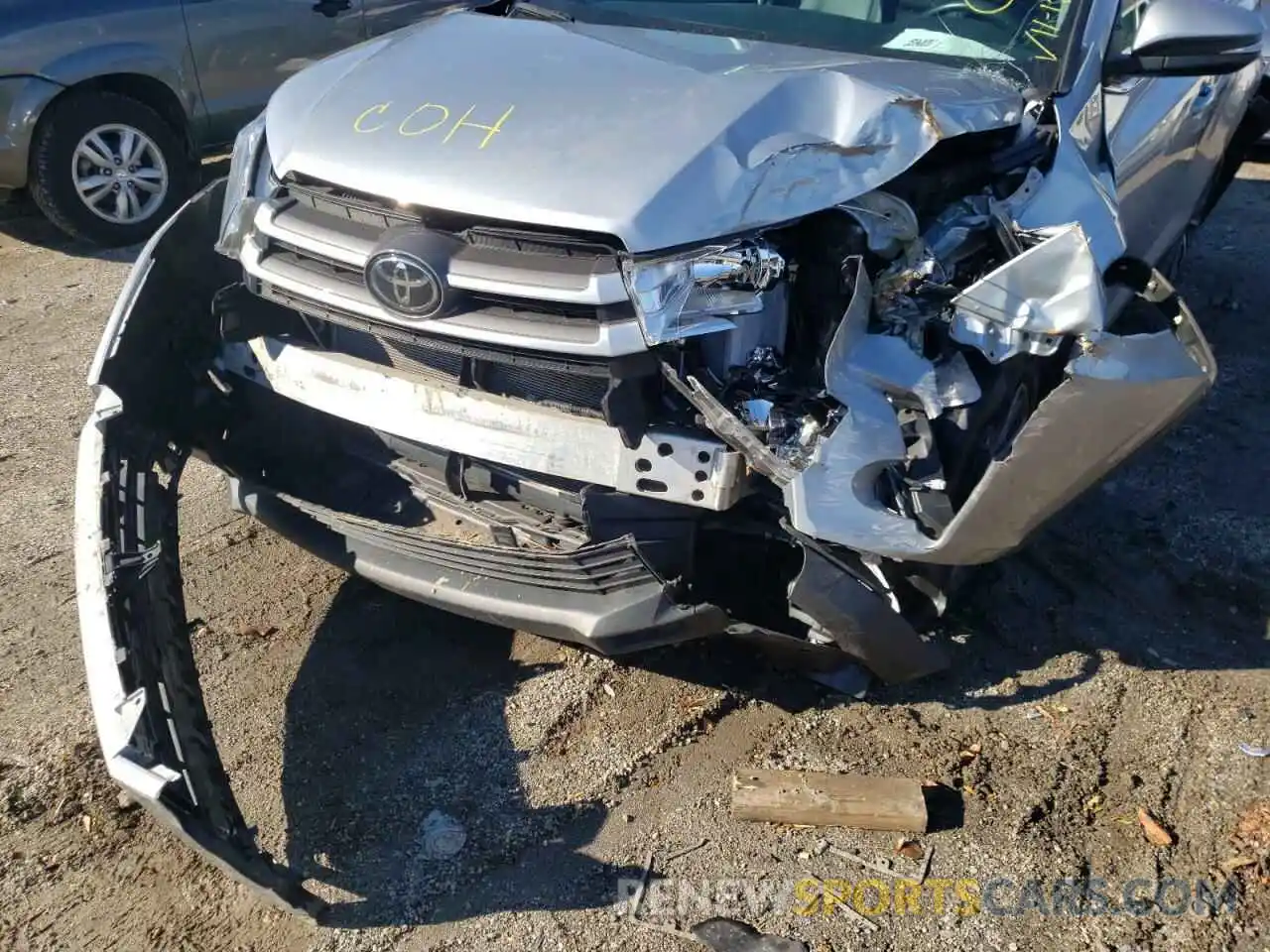 9 Photograph of a damaged car 5TDJZRFH8KS582232 TOYOTA HIGHLANDER 2019