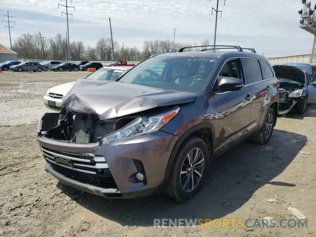 2 Photograph of a damaged car 5TDJZRFH8KS583607 TOYOTA HIGHLANDER 2019