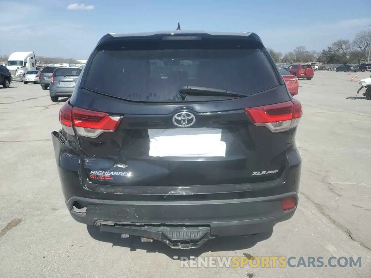 6 Photograph of a damaged car 5TDJZRFH8KS589441 TOYOTA HIGHLANDER 2019