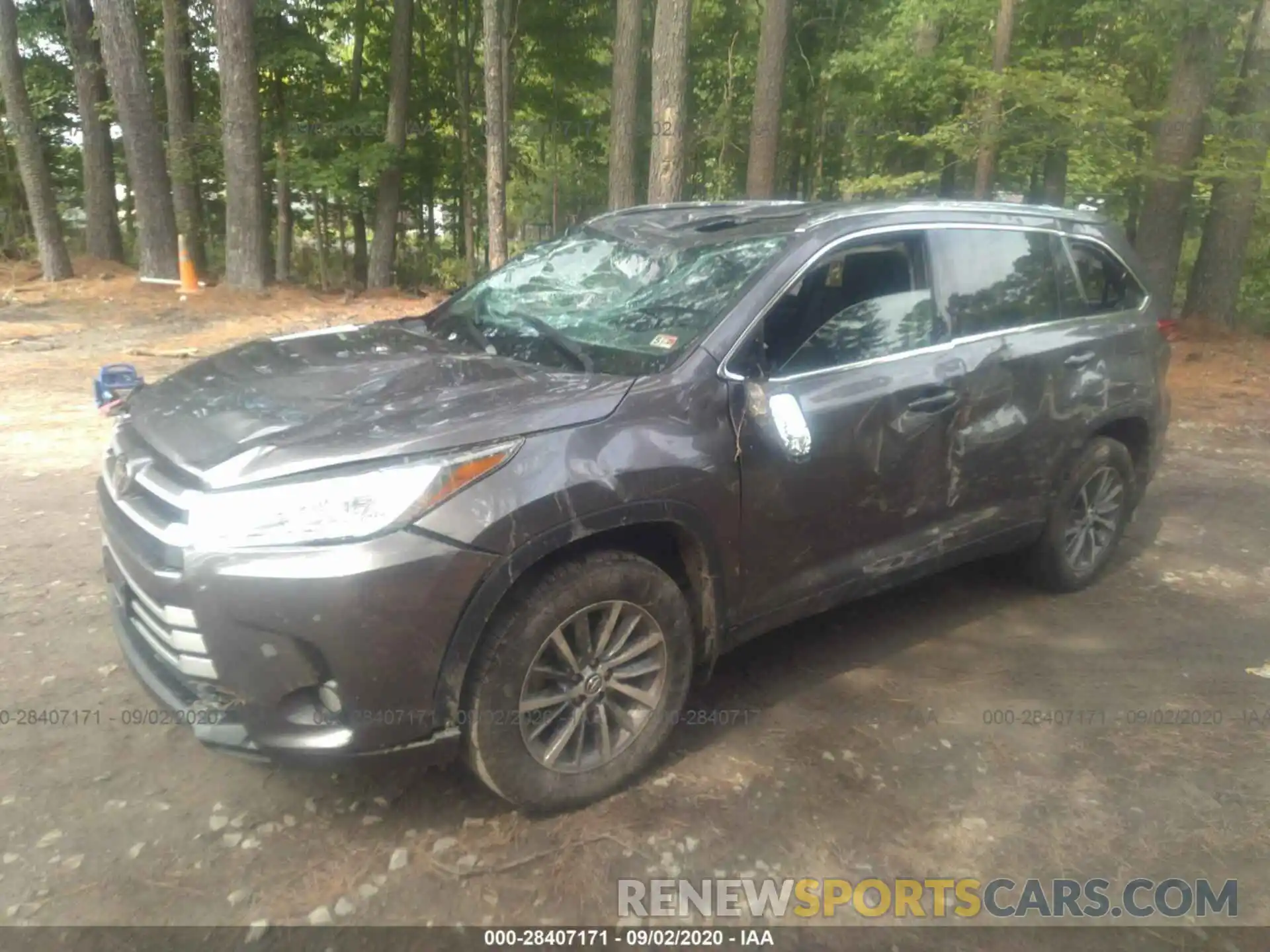 2 Photograph of a damaged car 5TDJZRFH8KS591609 TOYOTA HIGHLANDER 2019