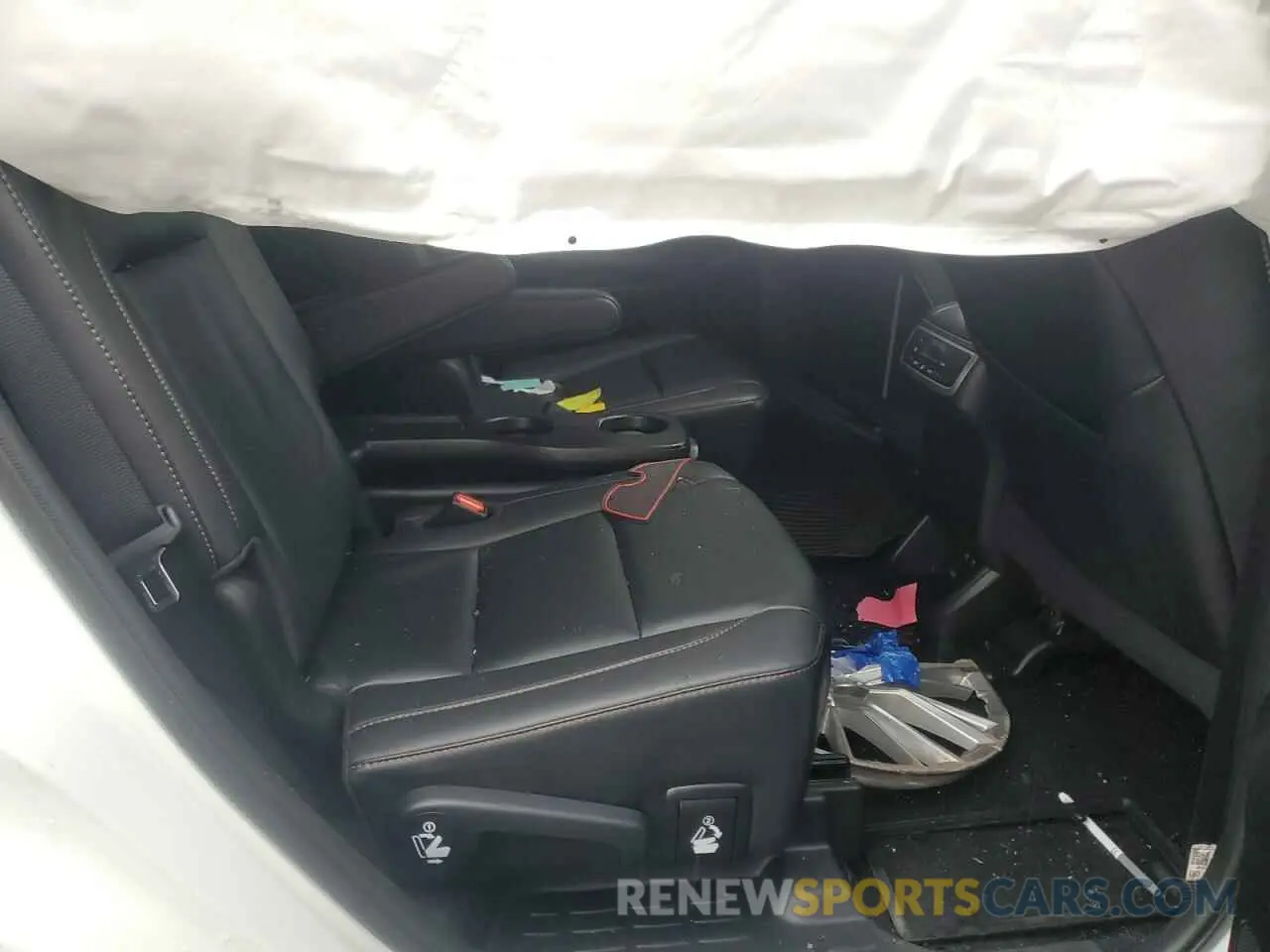 11 Photograph of a damaged car 5TDJZRFH8KS600339 TOYOTA HIGHLANDER 2019