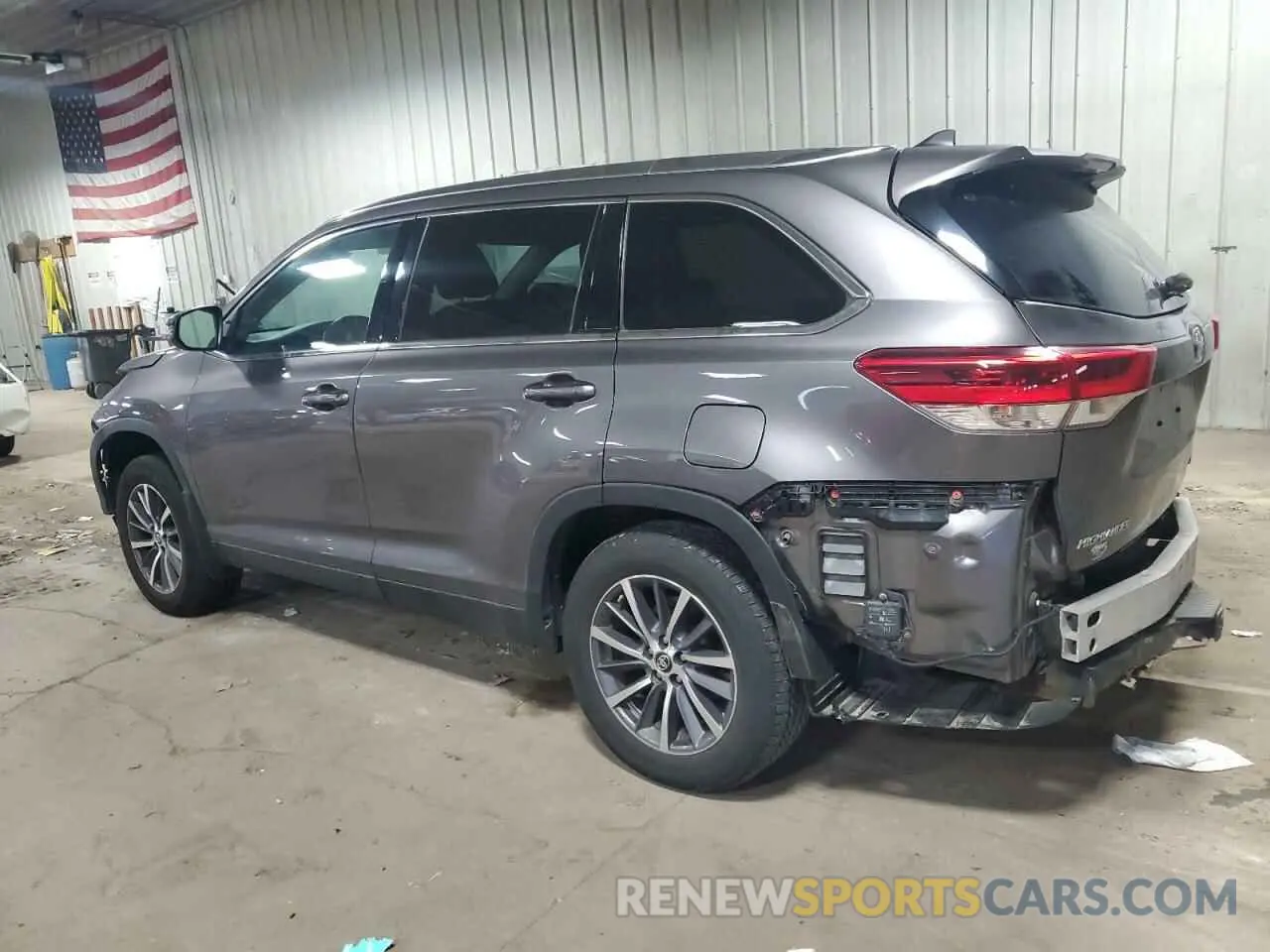 2 Photograph of a damaged car 5TDJZRFH8KS612331 TOYOTA HIGHLANDER 2019