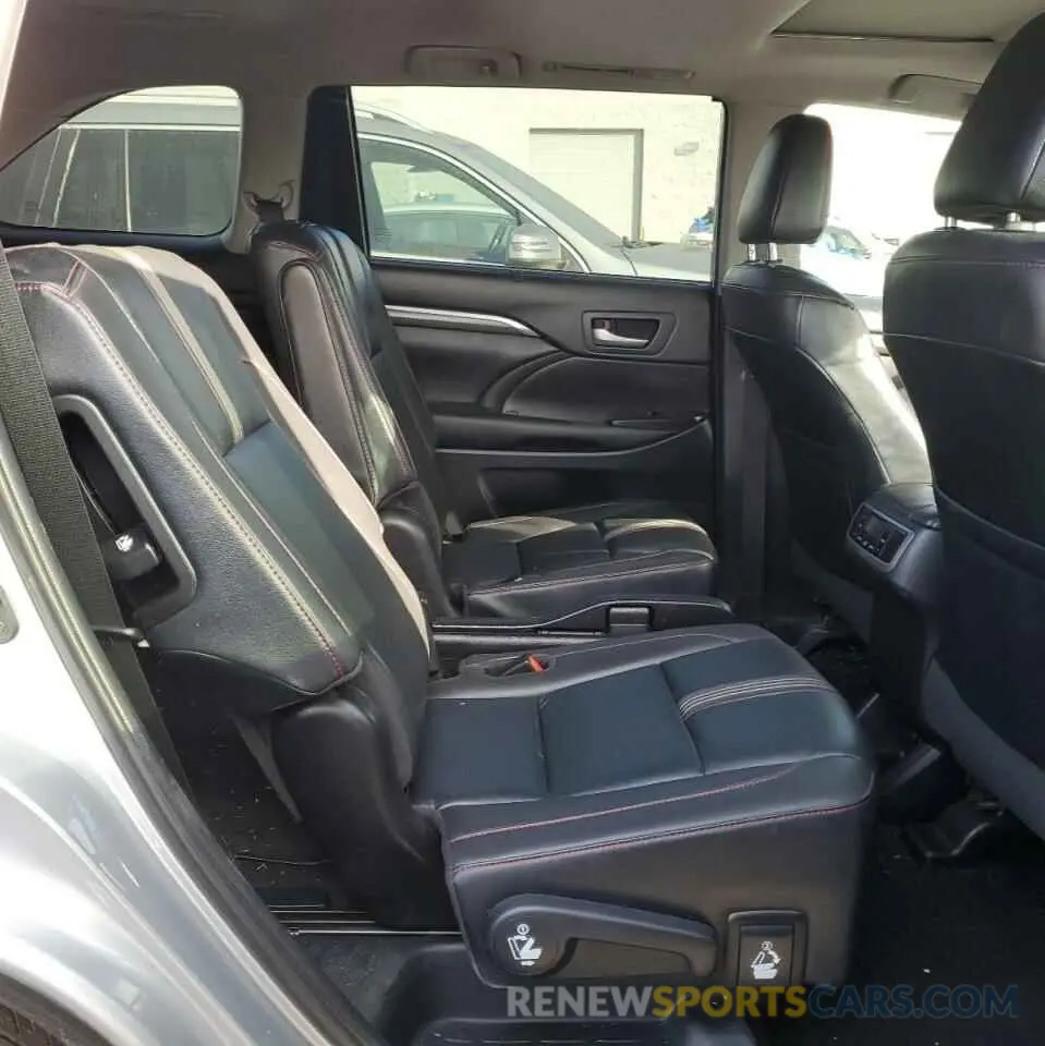 11 Photograph of a damaged car 5TDJZRFH8KS620266 TOYOTA HIGHLANDER 2019