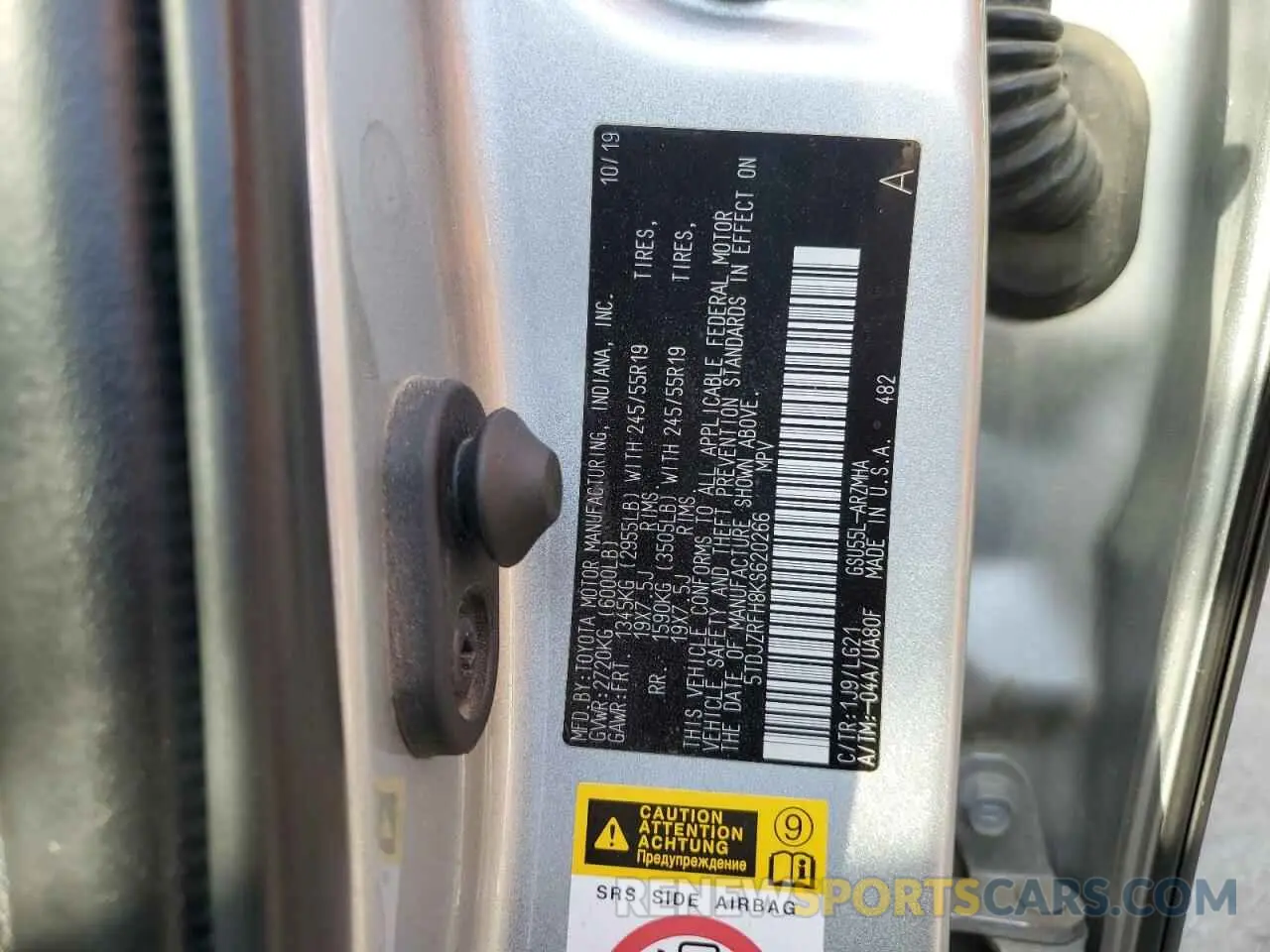14 Photograph of a damaged car 5TDJZRFH8KS620266 TOYOTA HIGHLANDER 2019