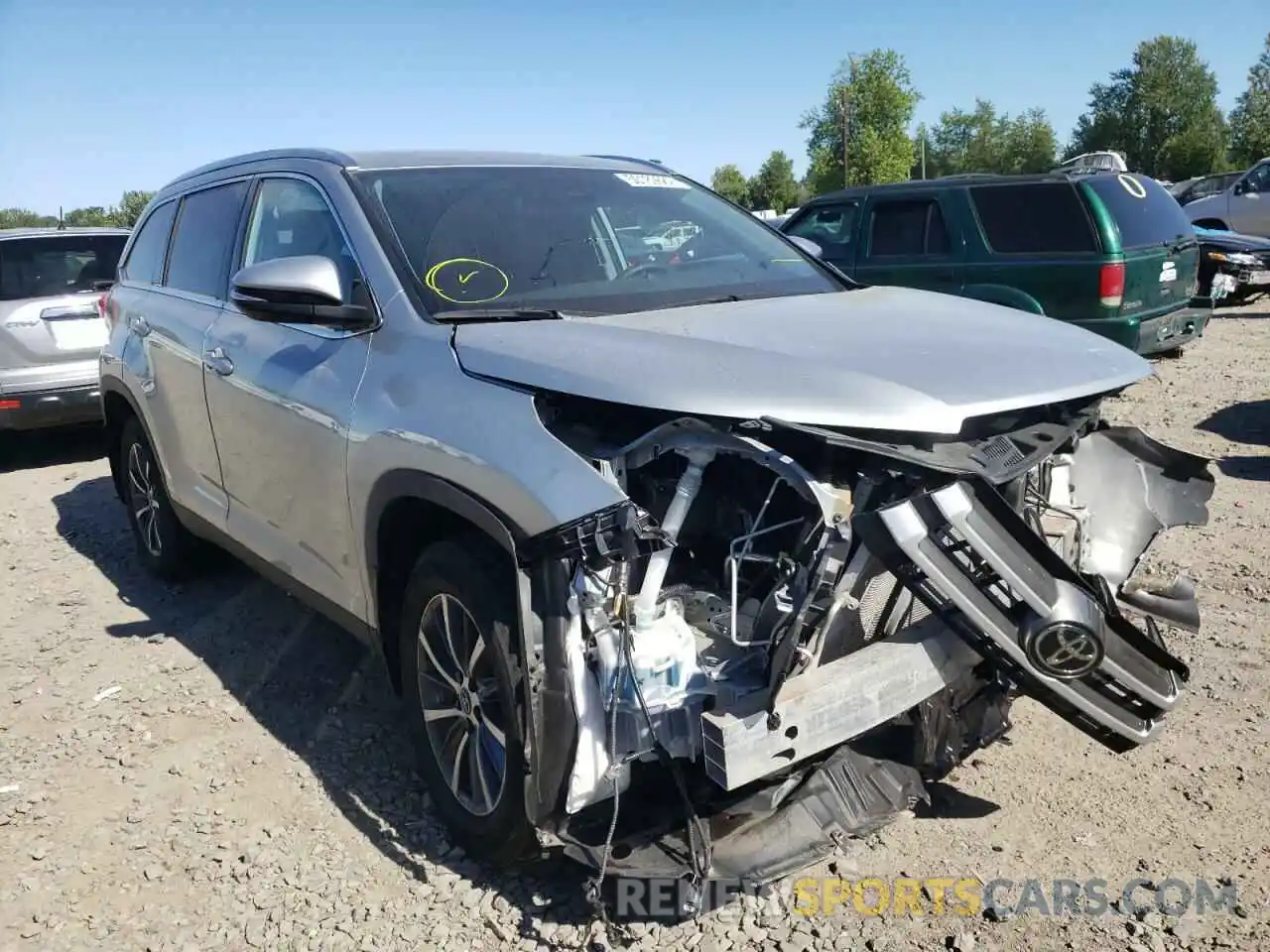 1 Photograph of a damaged car 5TDJZRFH8KS622390 TOYOTA HIGHLANDER 2019