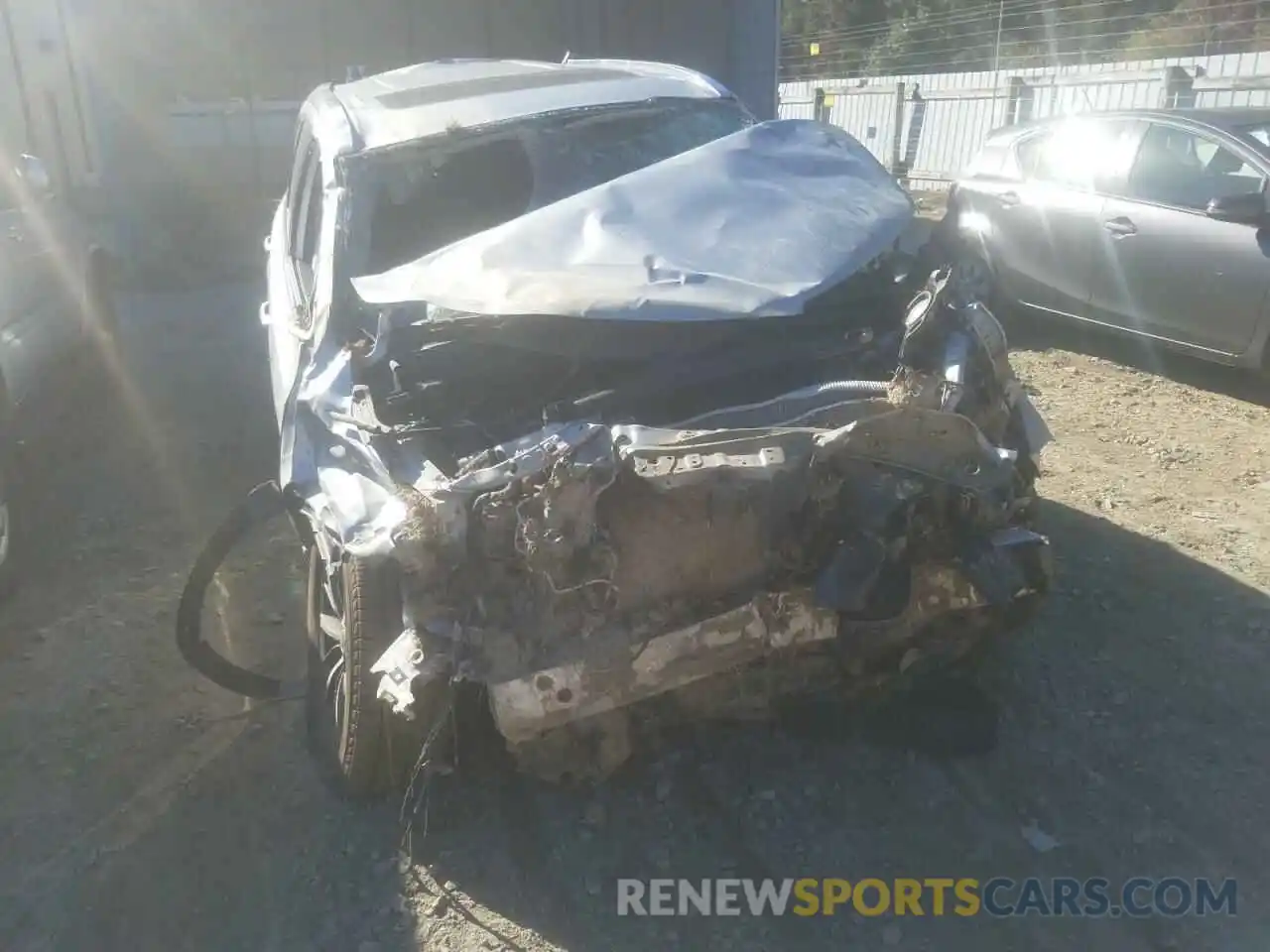 9 Photograph of a damaged car 5TDJZRFH8KS628898 TOYOTA HIGHLANDER 2019