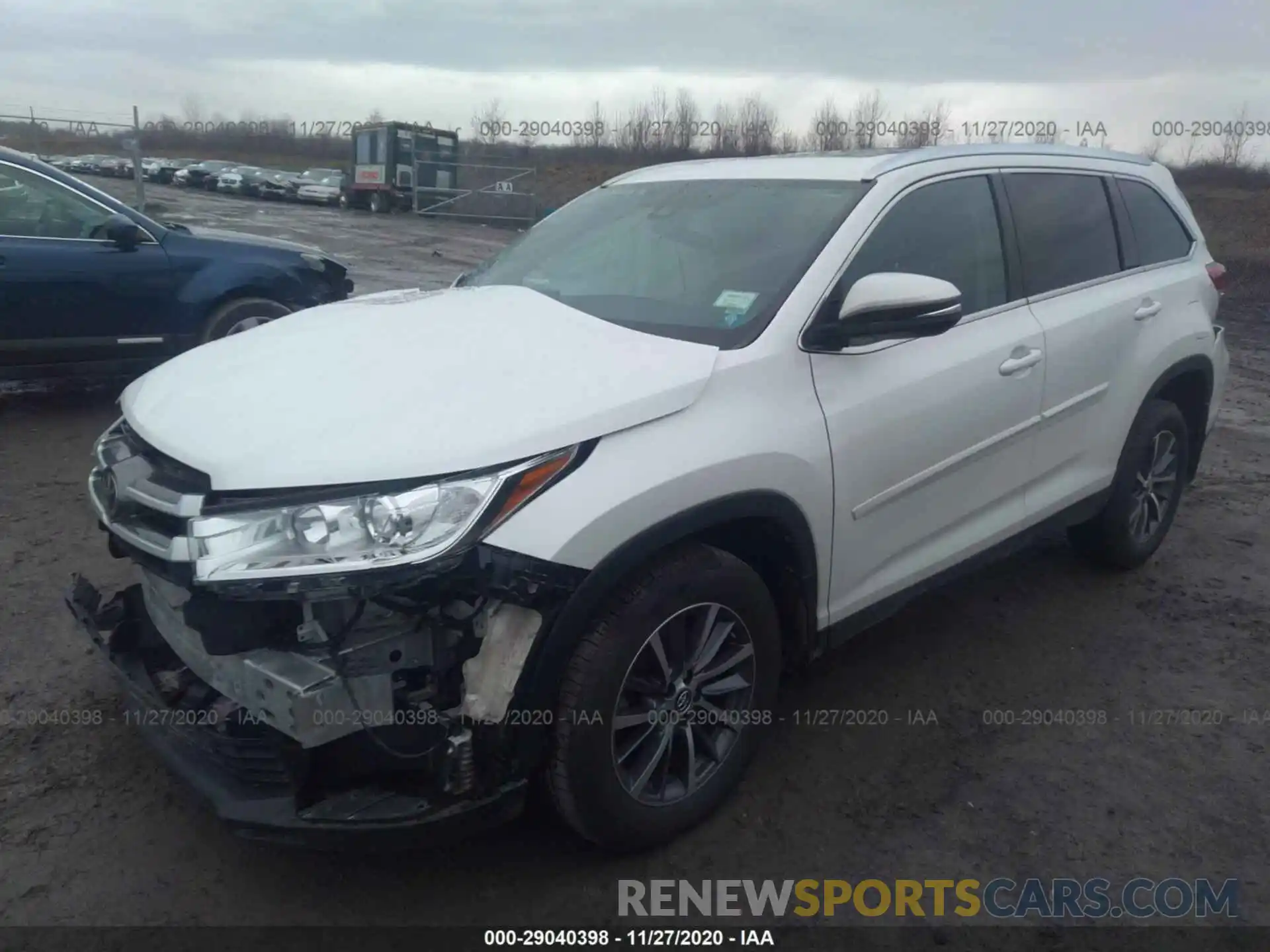 2 Photograph of a damaged car 5TDJZRFH8KS711263 TOYOTA HIGHLANDER 2019