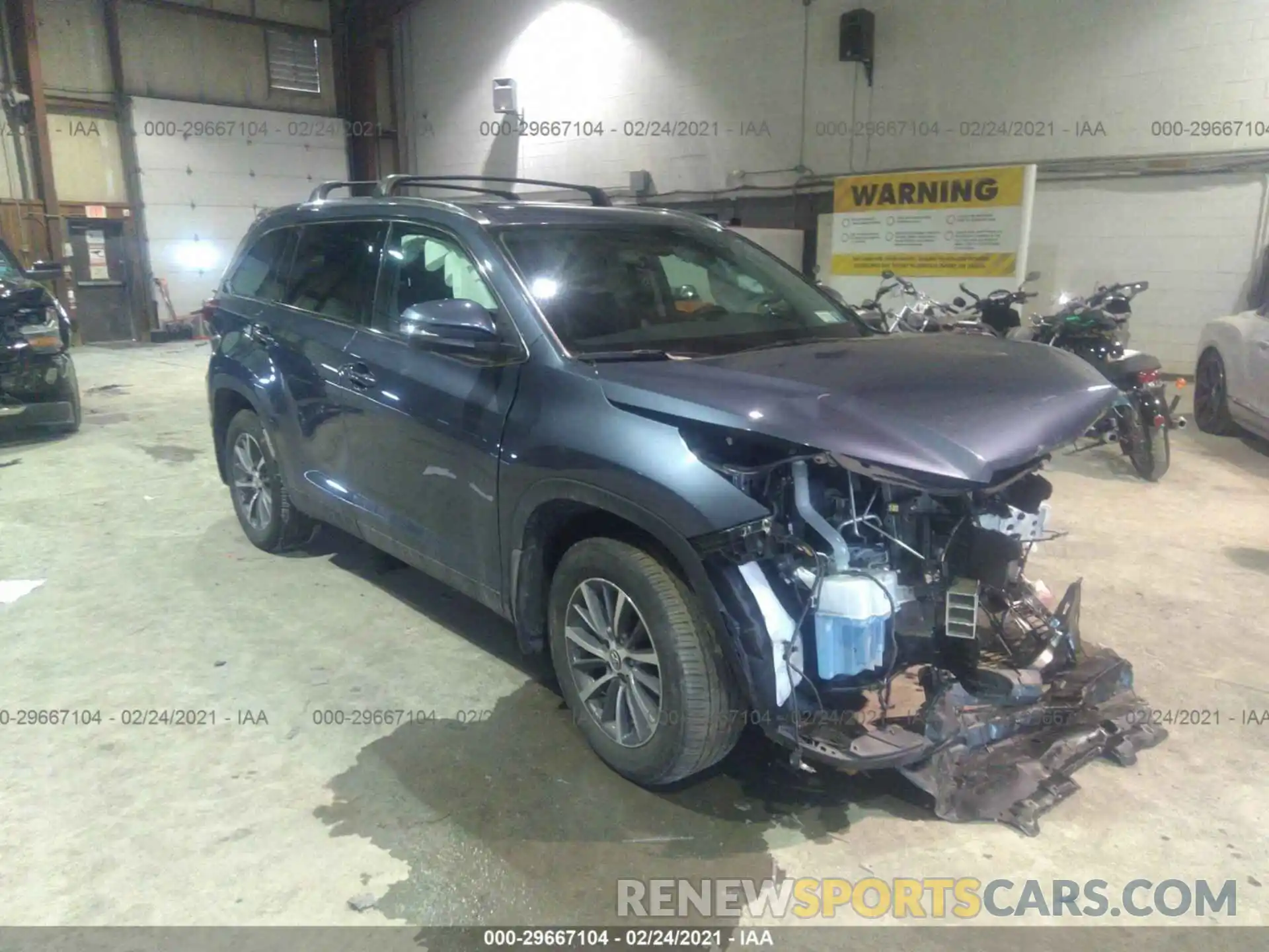 1 Photograph of a damaged car 5TDJZRFH8KS714440 TOYOTA HIGHLANDER 2019