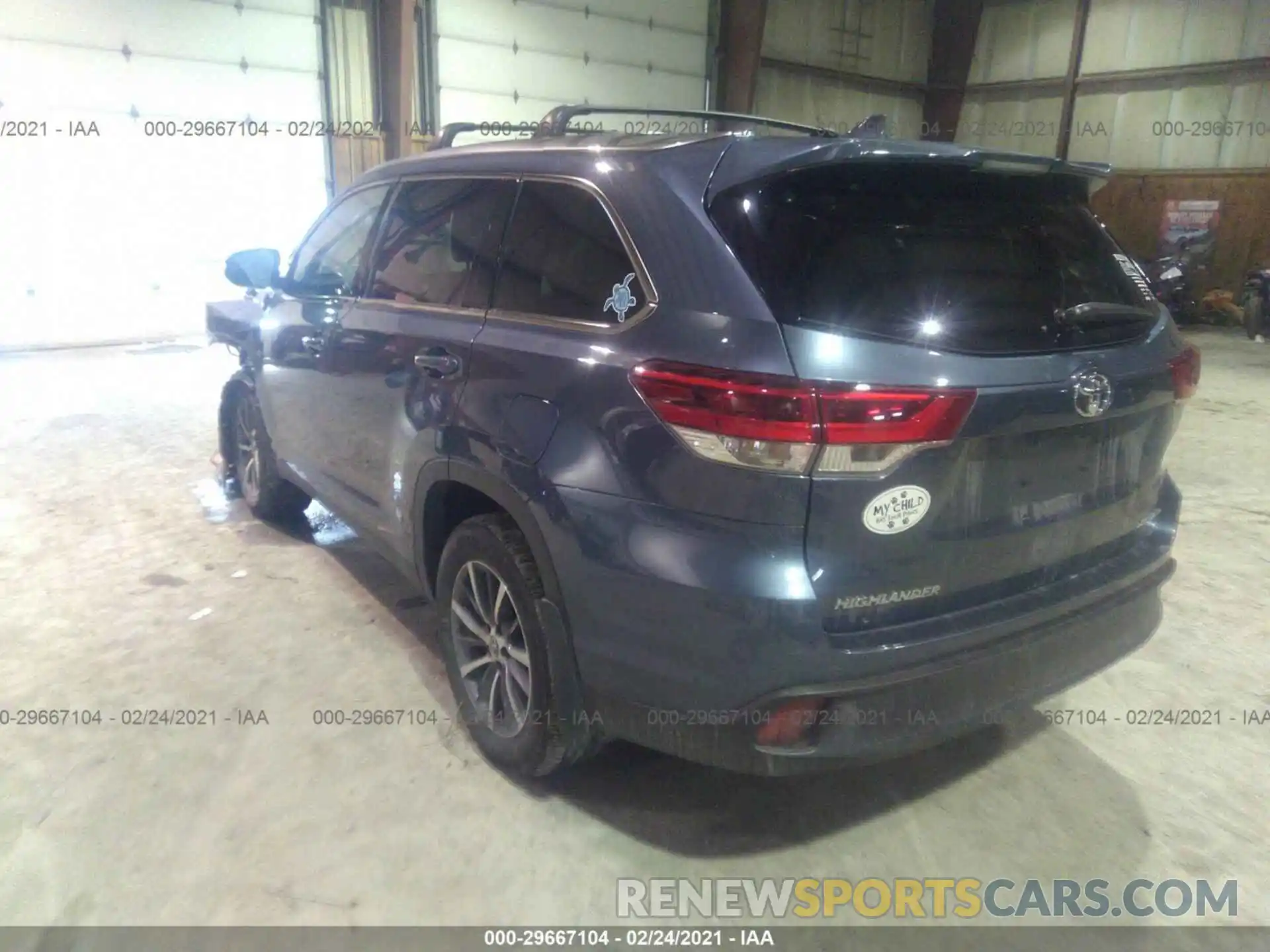 3 Photograph of a damaged car 5TDJZRFH8KS714440 TOYOTA HIGHLANDER 2019