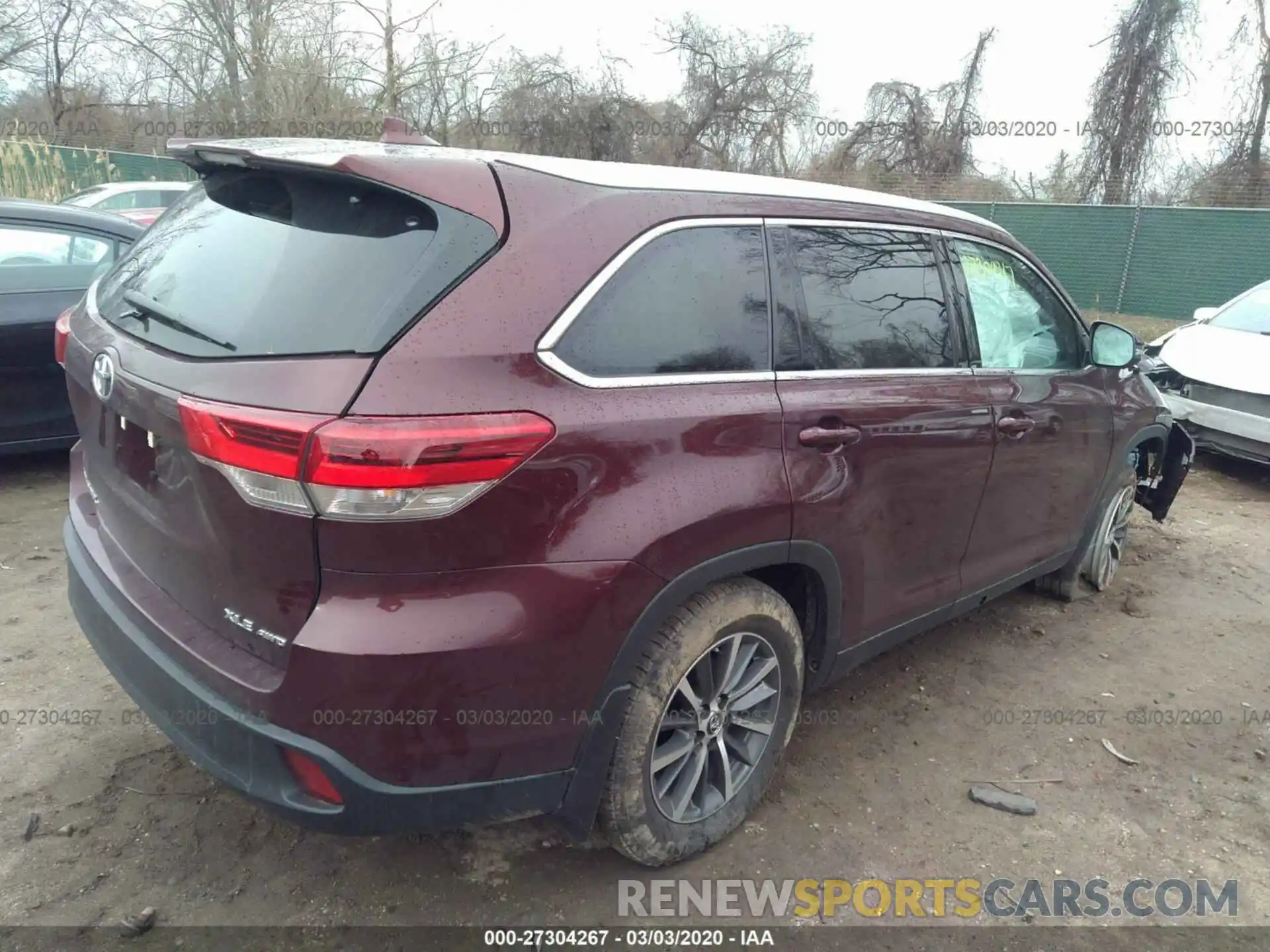 4 Photograph of a damaged car 5TDJZRFH8KS717838 TOYOTA HIGHLANDER 2019