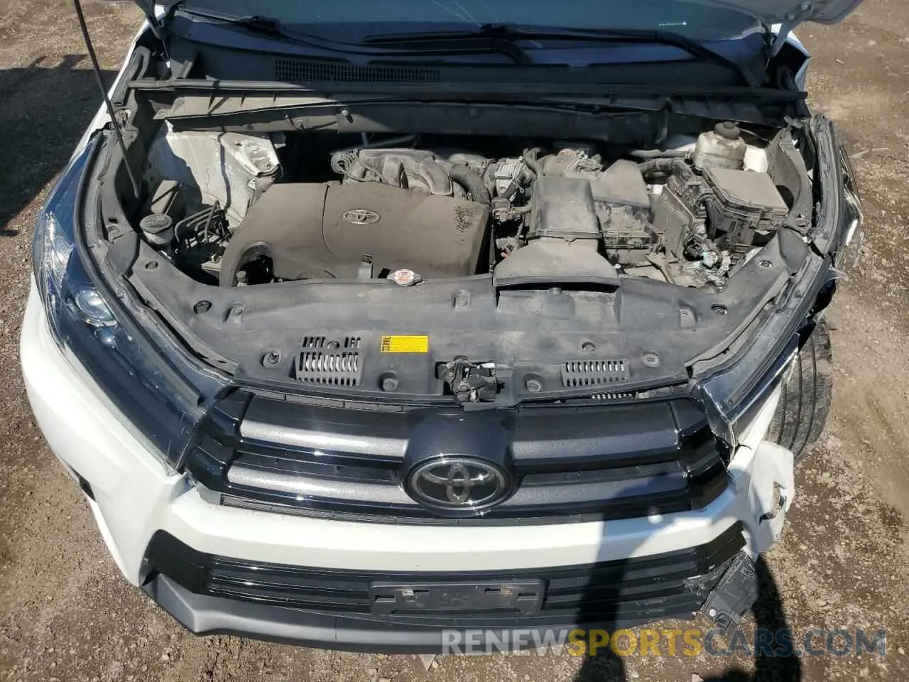 12 Photograph of a damaged car 5TDJZRFH8KS919434 TOYOTA HIGHLANDER 2019