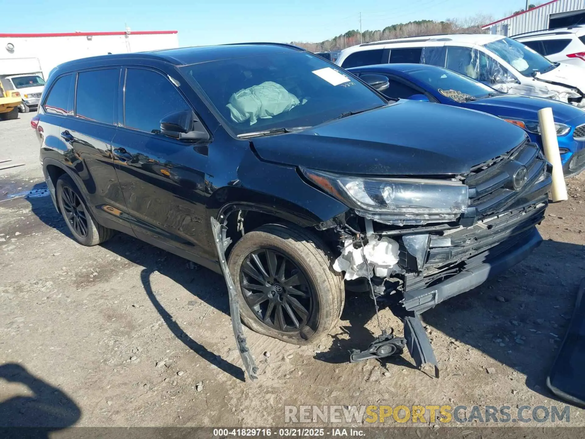 1 Photograph of a damaged car 5TDJZRFH8KS975969 TOYOTA HIGHLANDER 2019