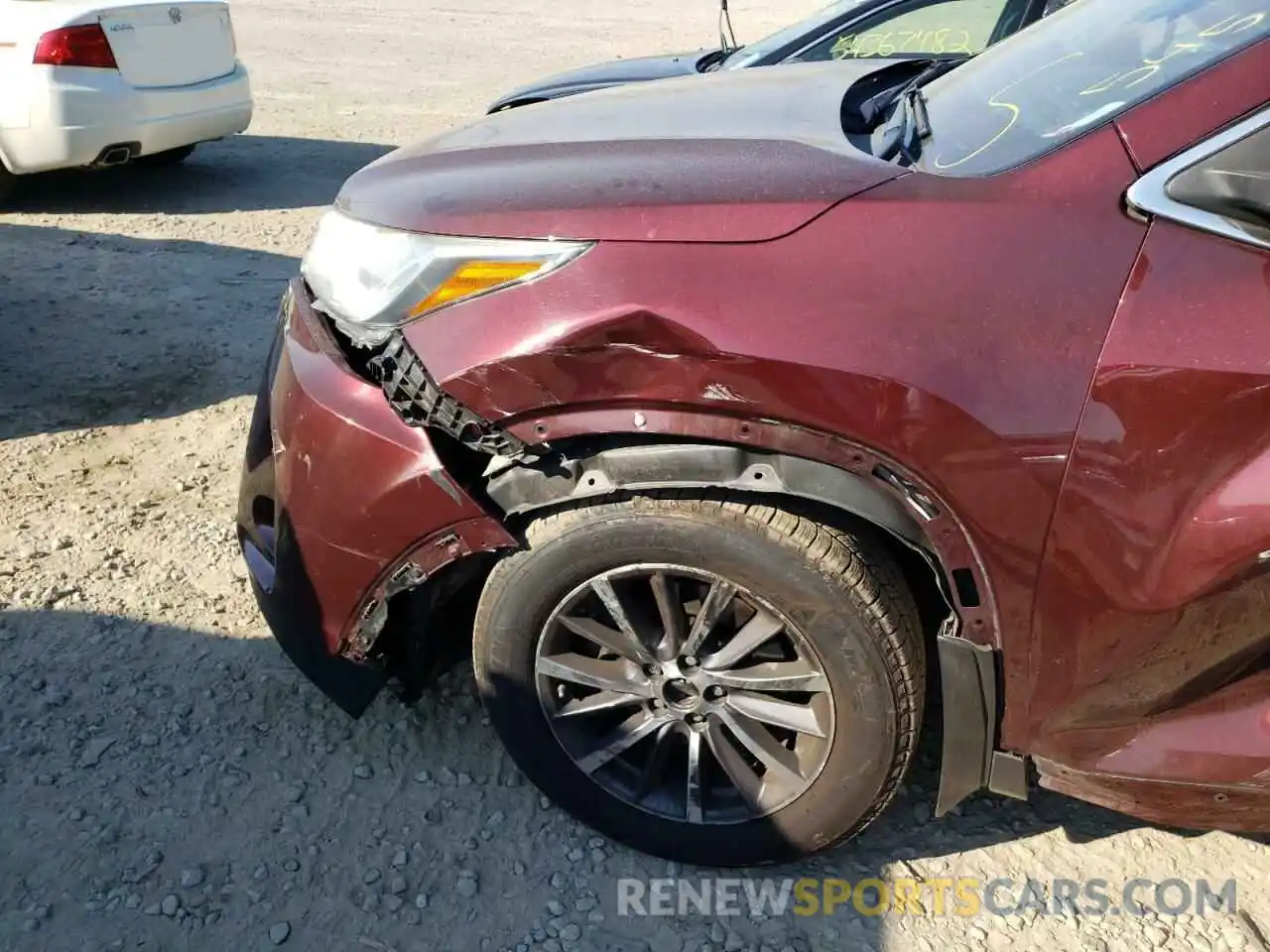 10 Photograph of a damaged car 5TDJZRFH8KS996675 TOYOTA HIGHLANDER 2019