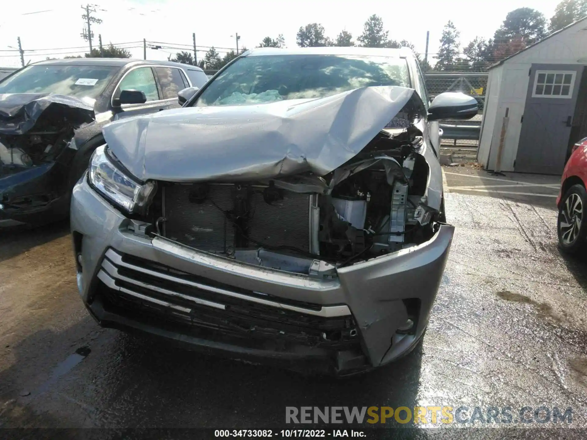 6 Photograph of a damaged car 5TDJZRFH9KS566945 TOYOTA HIGHLANDER 2019