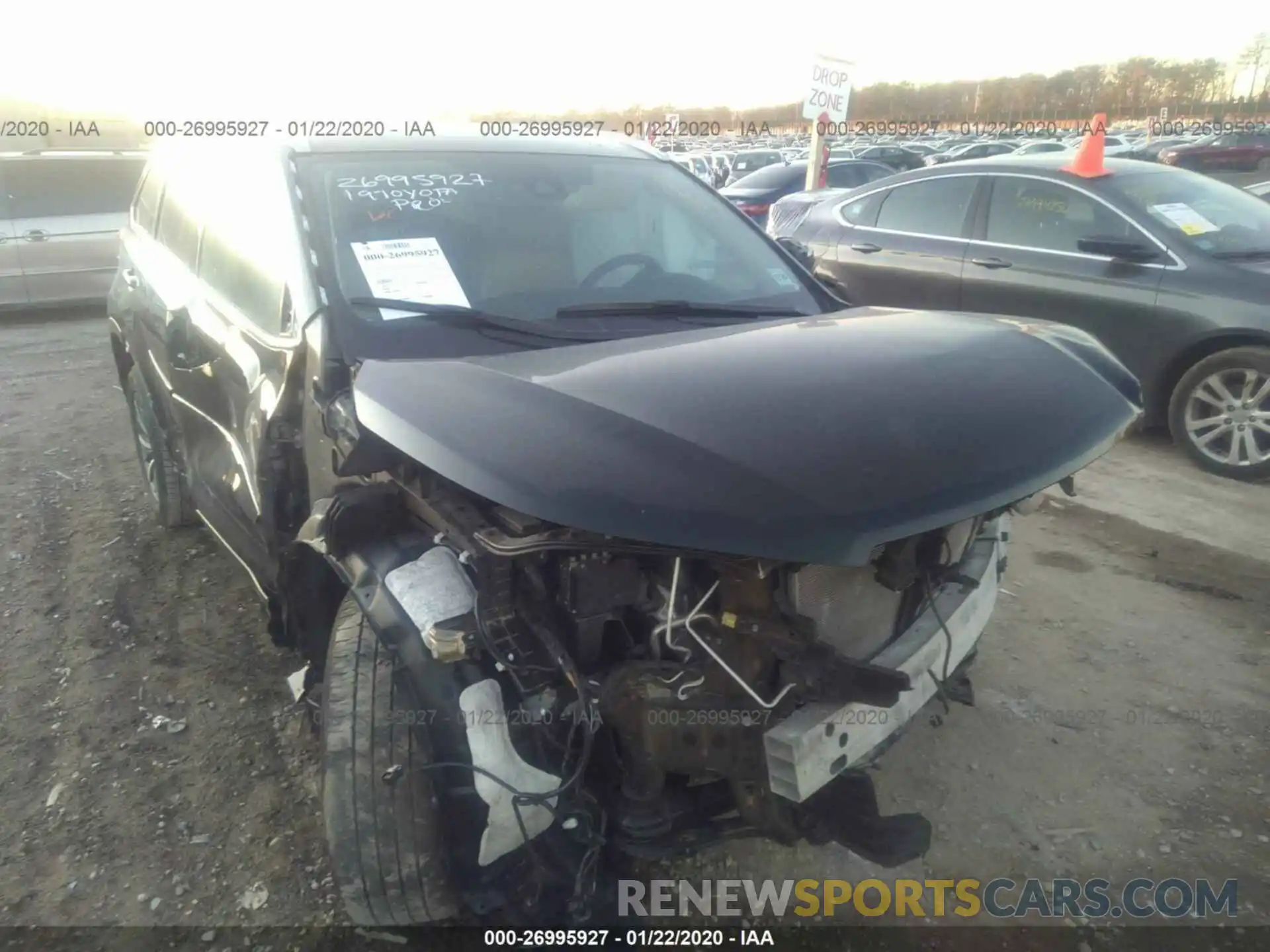 6 Photograph of a damaged car 5TDJZRFH9KS578299 TOYOTA HIGHLANDER 2019