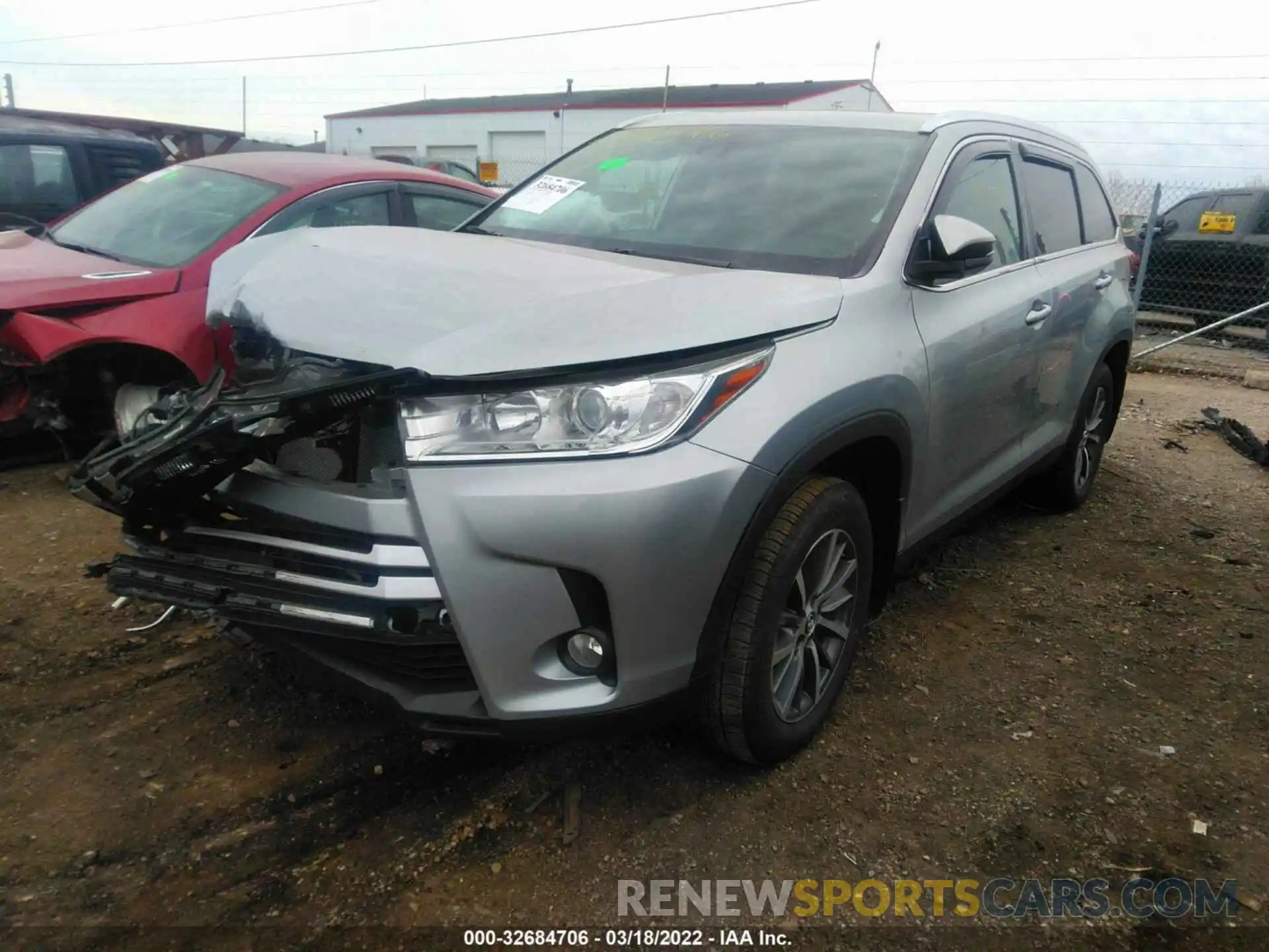 2 Photograph of a damaged car 5TDJZRFH9KS583020 TOYOTA HIGHLANDER 2019