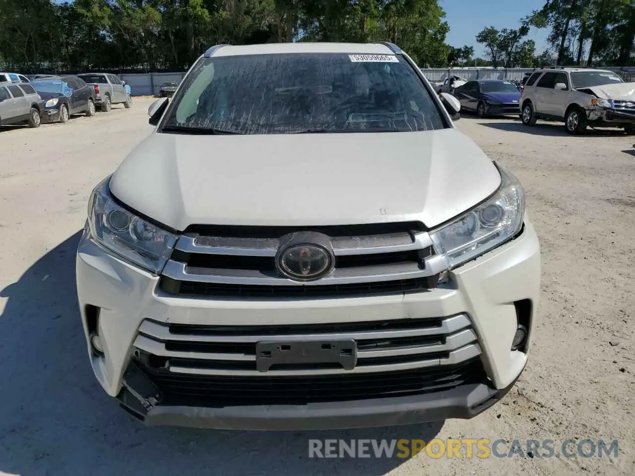 5 Photograph of a damaged car 5TDJZRFH9KS584040 TOYOTA HIGHLANDER 2019