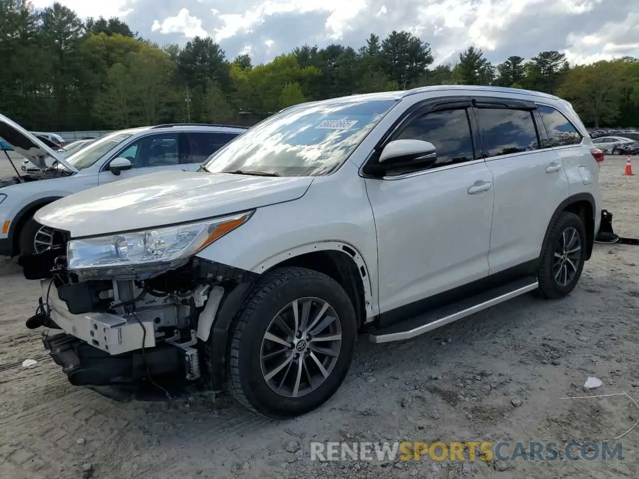 1 Photograph of a damaged car 5TDJZRFH9KS595359 TOYOTA HIGHLANDER 2019
