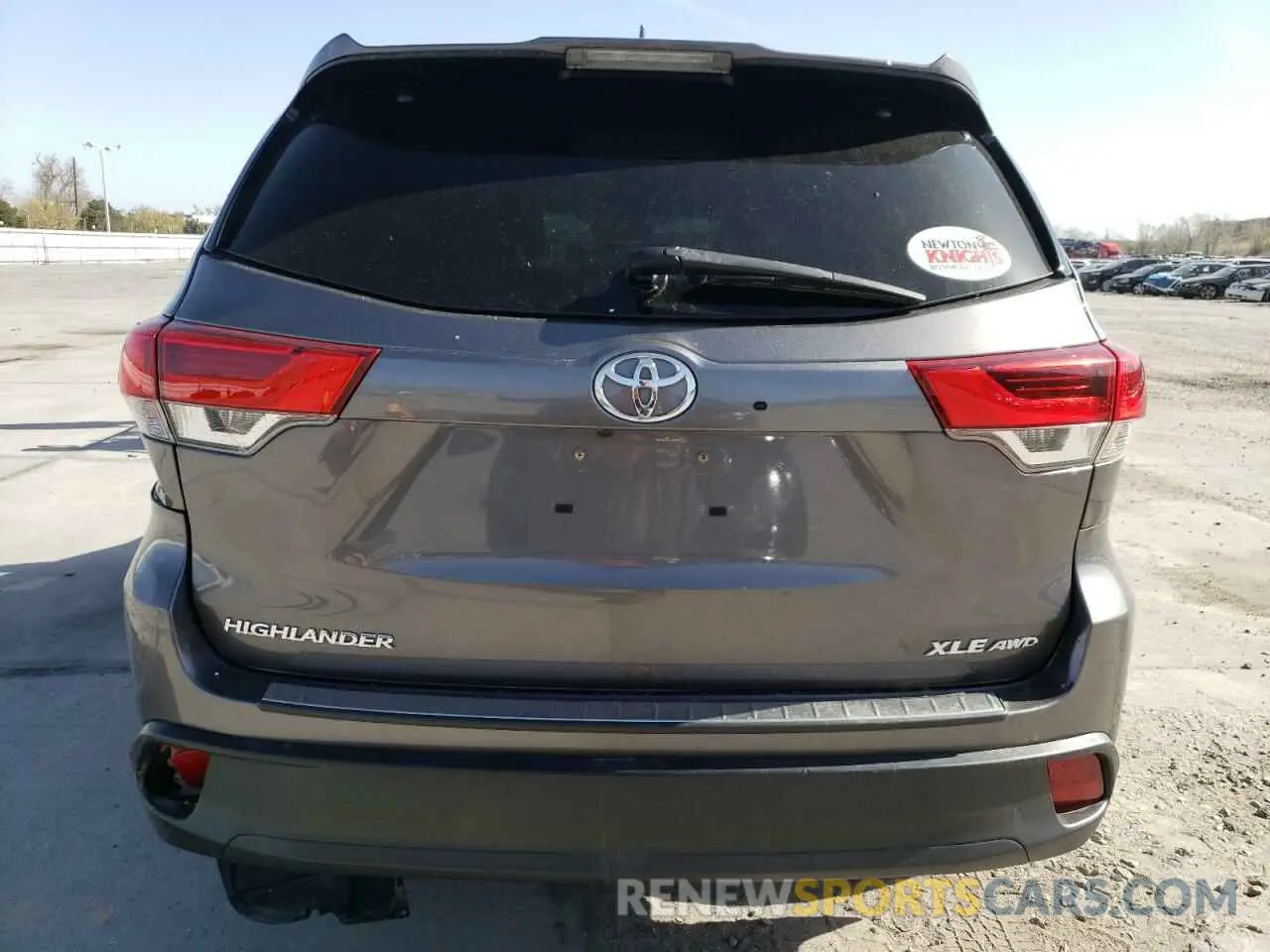 6 Photograph of a damaged car 5TDJZRFH9KS605582 TOYOTA HIGHLANDER 2019