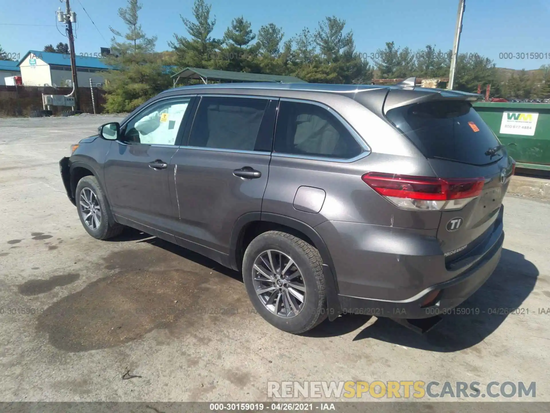 3 Photograph of a damaged car 5TDJZRFH9KS710252 TOYOTA HIGHLANDER 2019