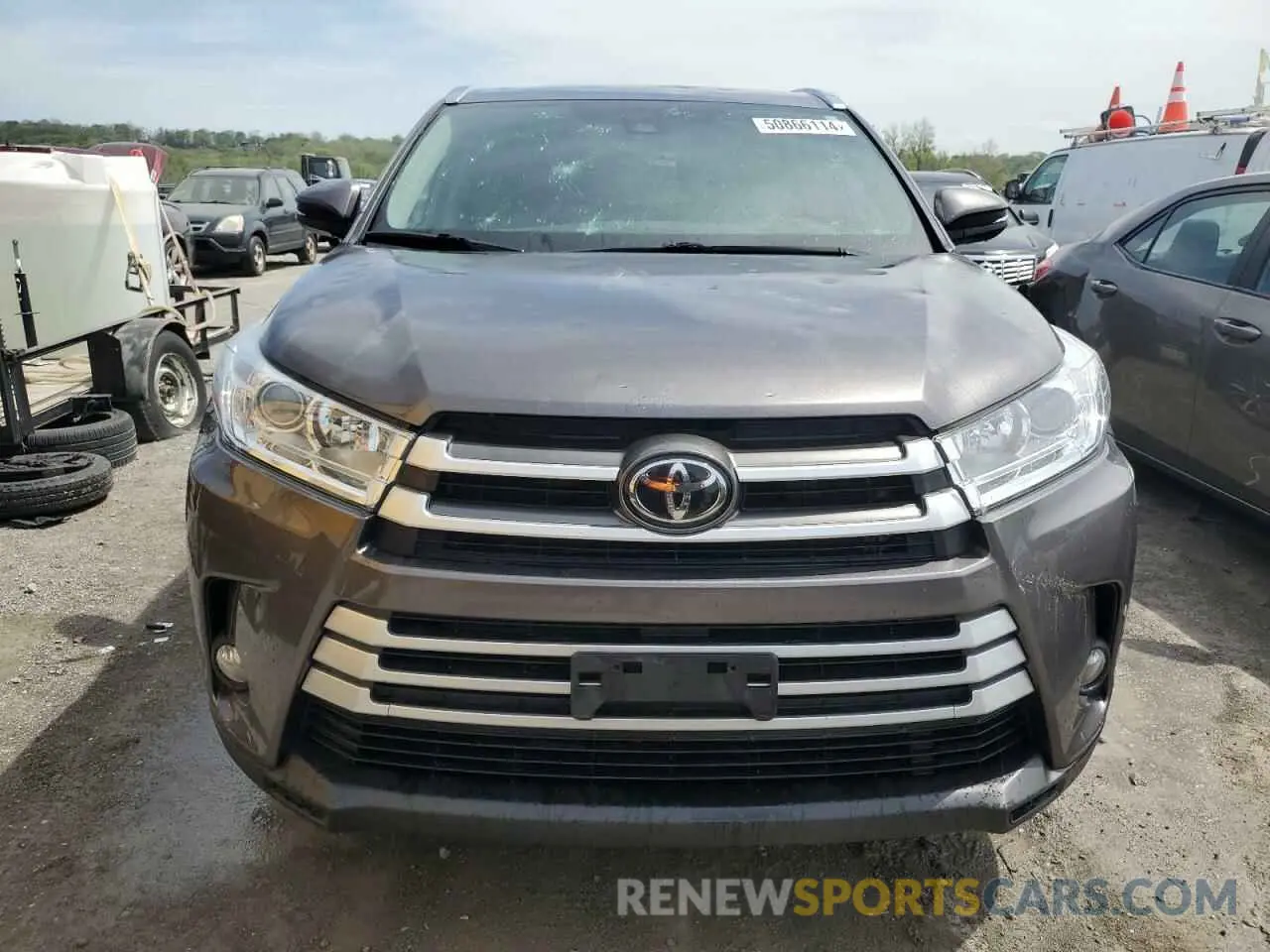 5 Photograph of a damaged car 5TDJZRFH9KS711353 TOYOTA HIGHLANDER 2019