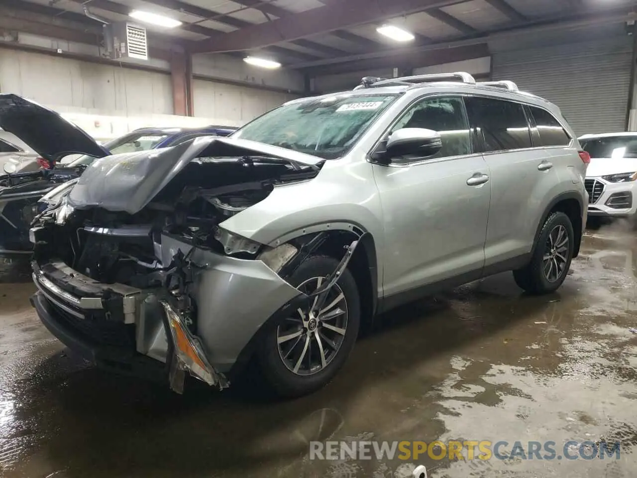 1 Photograph of a damaged car 5TDJZRFH9KS712163 TOYOTA HIGHLANDER 2019