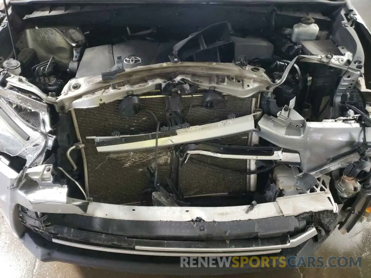 11 Photograph of a damaged car 5TDJZRFH9KS712163 TOYOTA HIGHLANDER 2019