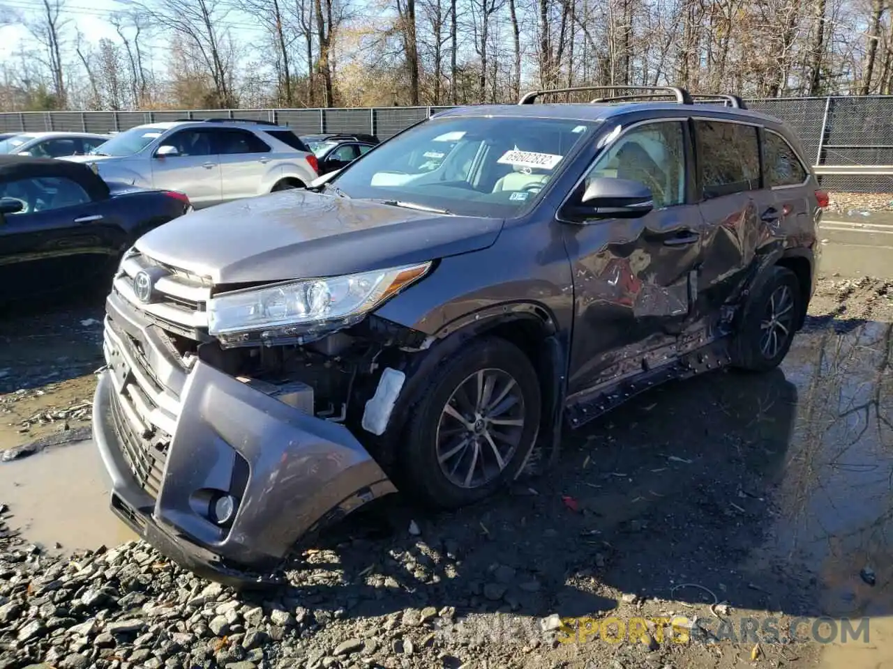 1 Photograph of a damaged car 5TDJZRFH9KS714835 TOYOTA HIGHLANDER 2019