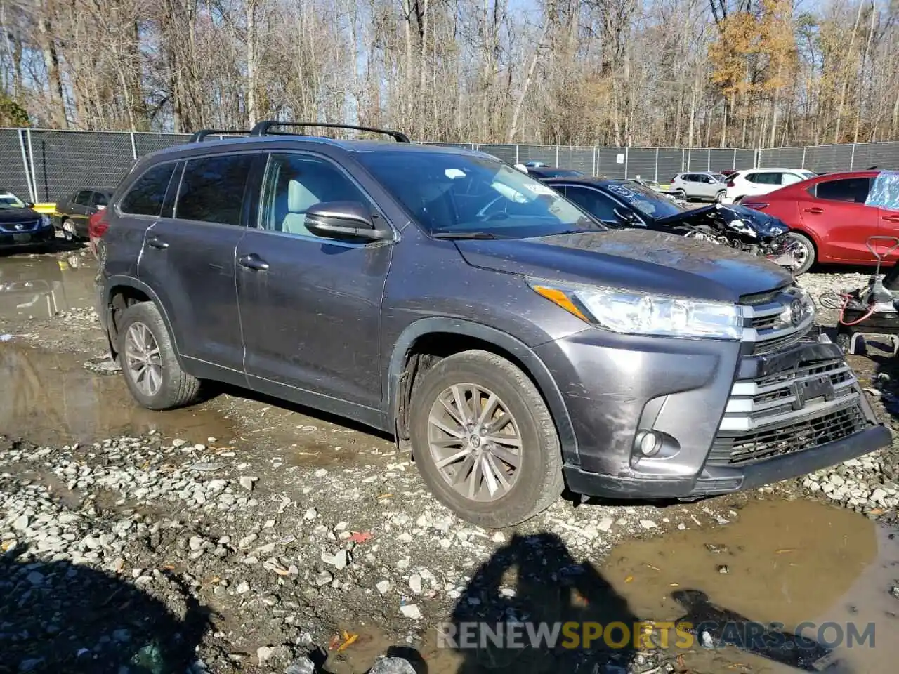 4 Photograph of a damaged car 5TDJZRFH9KS714835 TOYOTA HIGHLANDER 2019