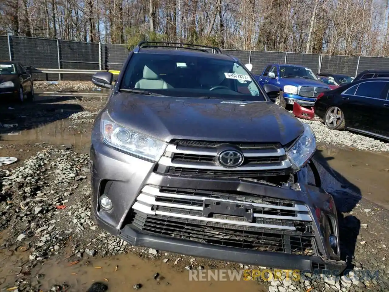 5 Photograph of a damaged car 5TDJZRFH9KS714835 TOYOTA HIGHLANDER 2019