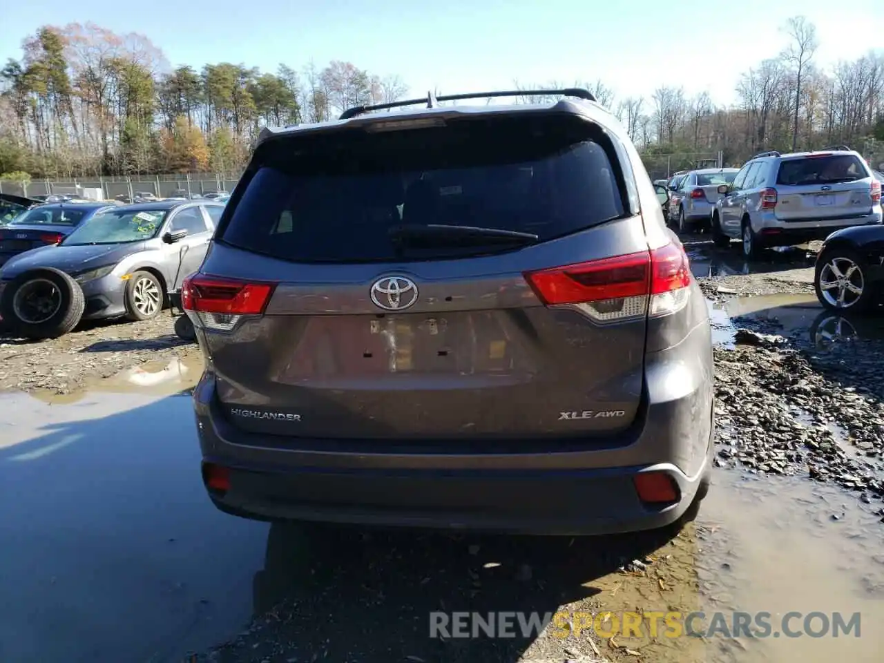 6 Photograph of a damaged car 5TDJZRFH9KS714835 TOYOTA HIGHLANDER 2019