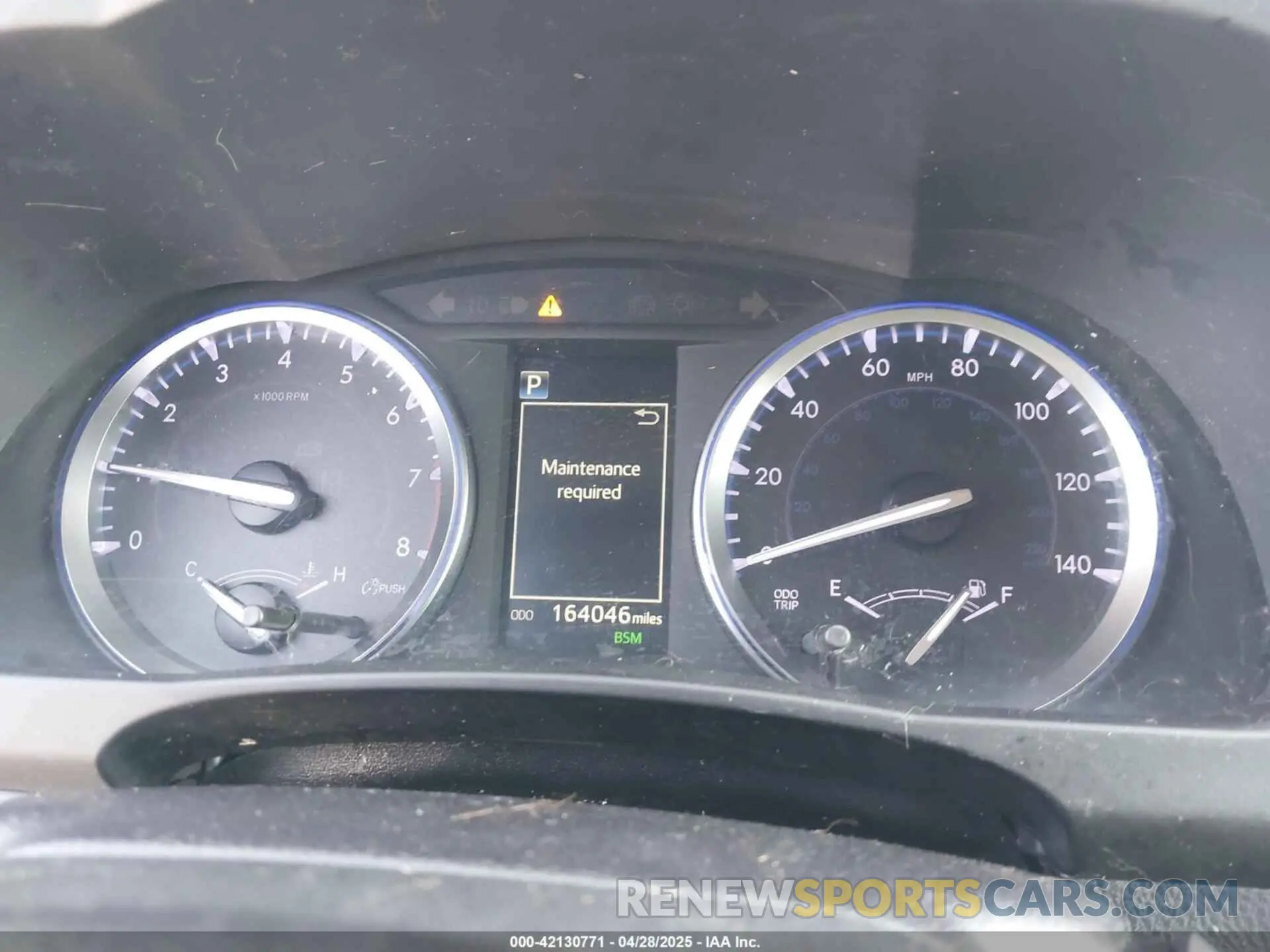 7 Photograph of a damaged car 5TDJZRFH9KS917580 TOYOTA HIGHLANDER 2019
