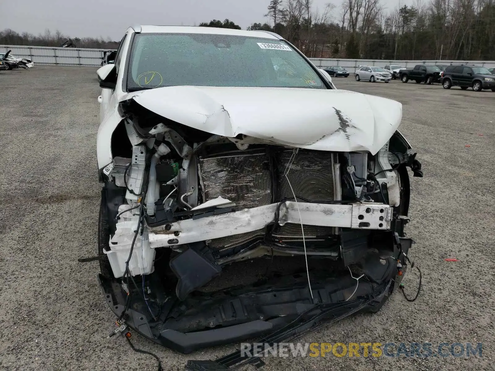 9 Photograph of a damaged car 5TDJZRFH9KS930698 TOYOTA HIGHLANDER 2019