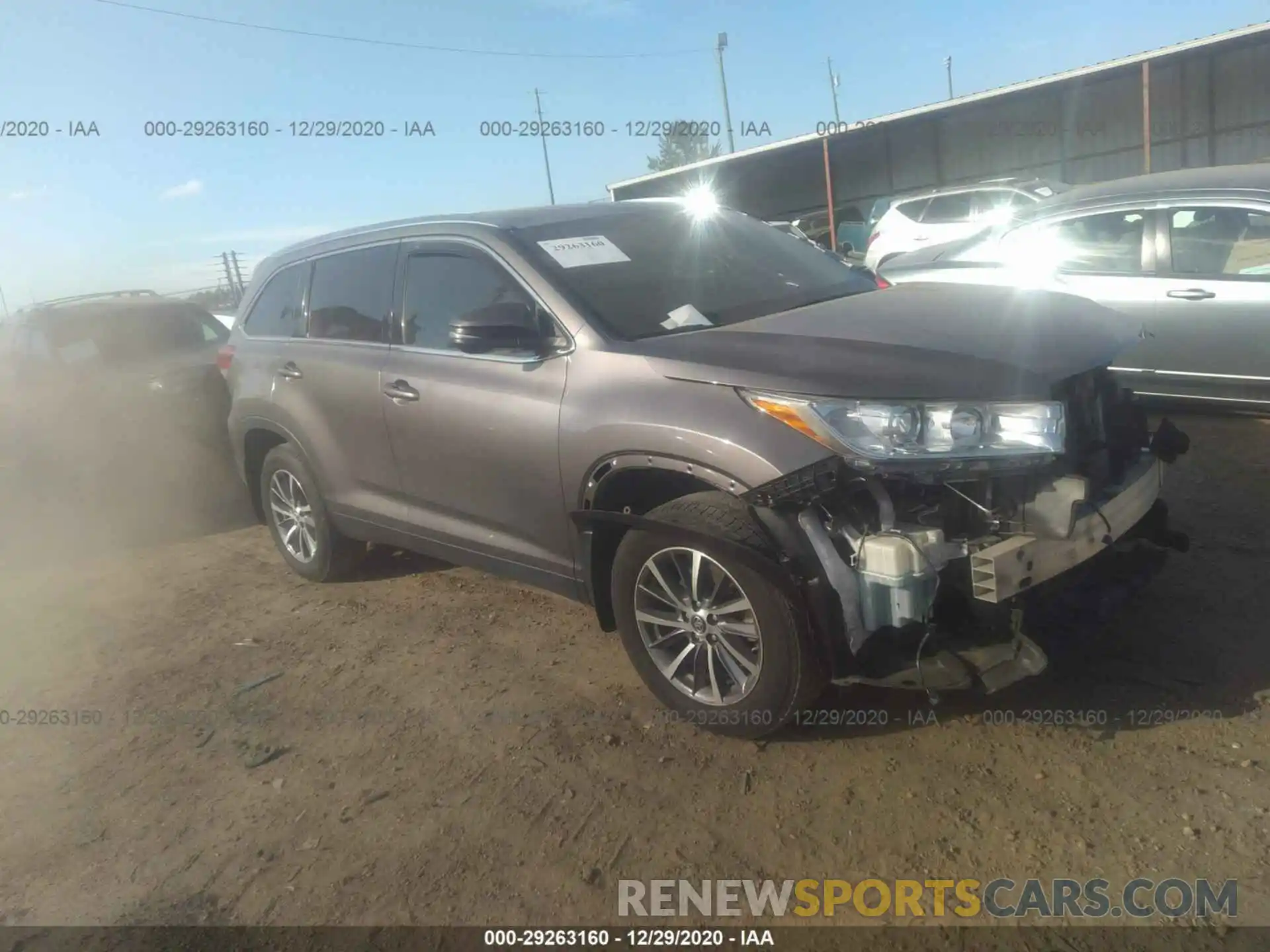 1 Photograph of a damaged car 5TDJZRFH9KS948411 TOYOTA HIGHLANDER 2019