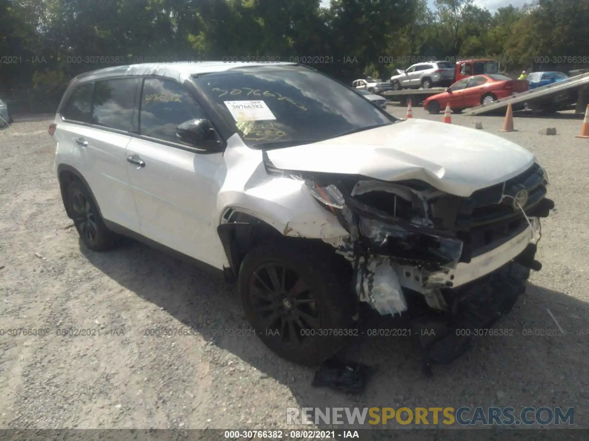 1 Photograph of a damaged car 5TDJZRFH9KS963409 TOYOTA HIGHLANDER 2019