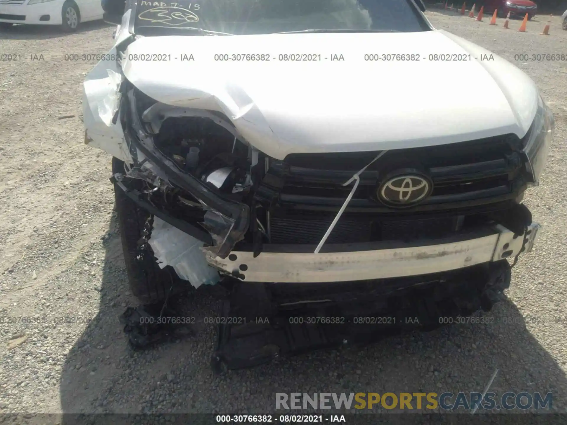 6 Photograph of a damaged car 5TDJZRFH9KS963409 TOYOTA HIGHLANDER 2019