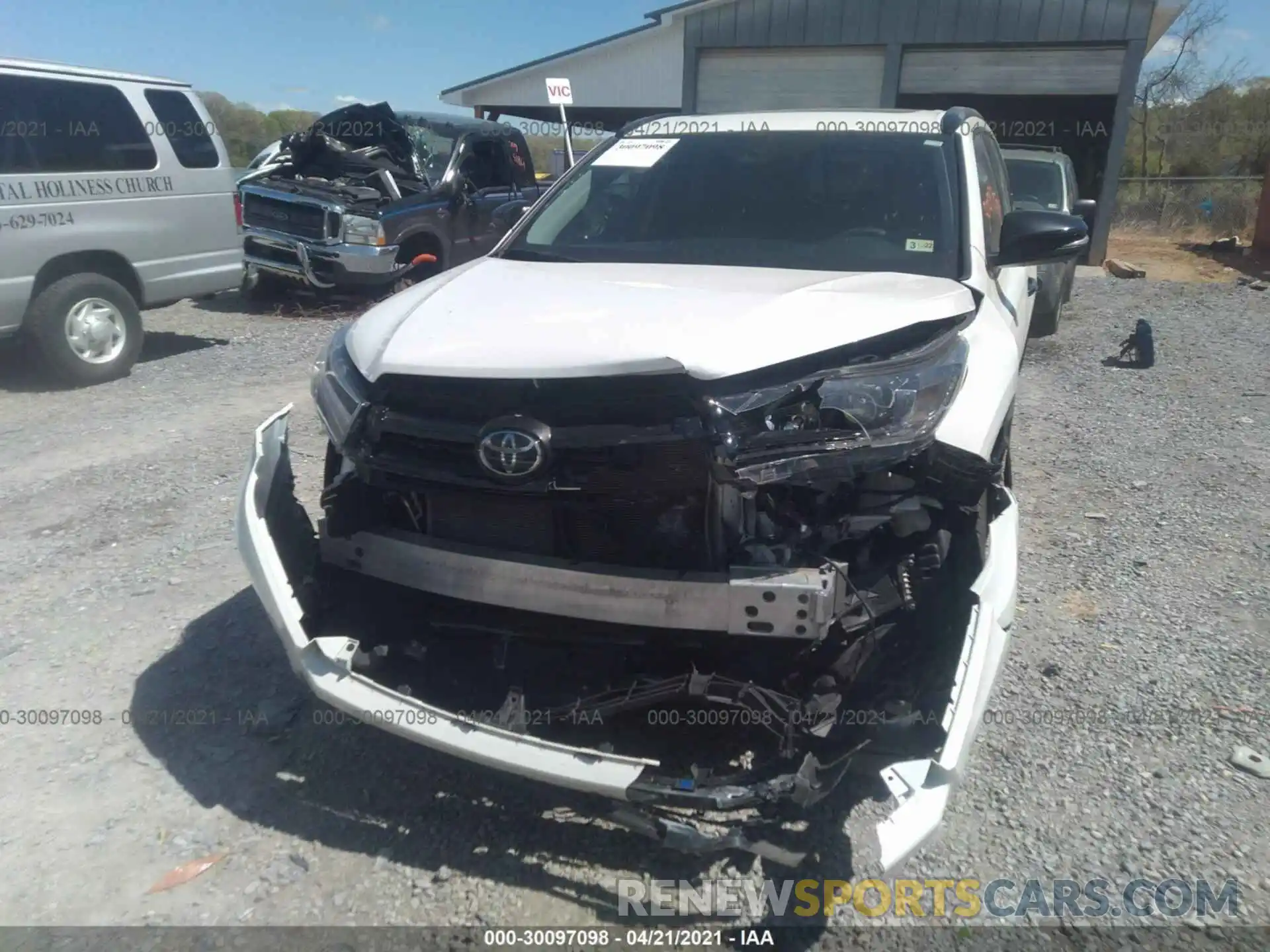 6 Photograph of a damaged car 5TDJZRFH9KS968822 TOYOTA HIGHLANDER 2019