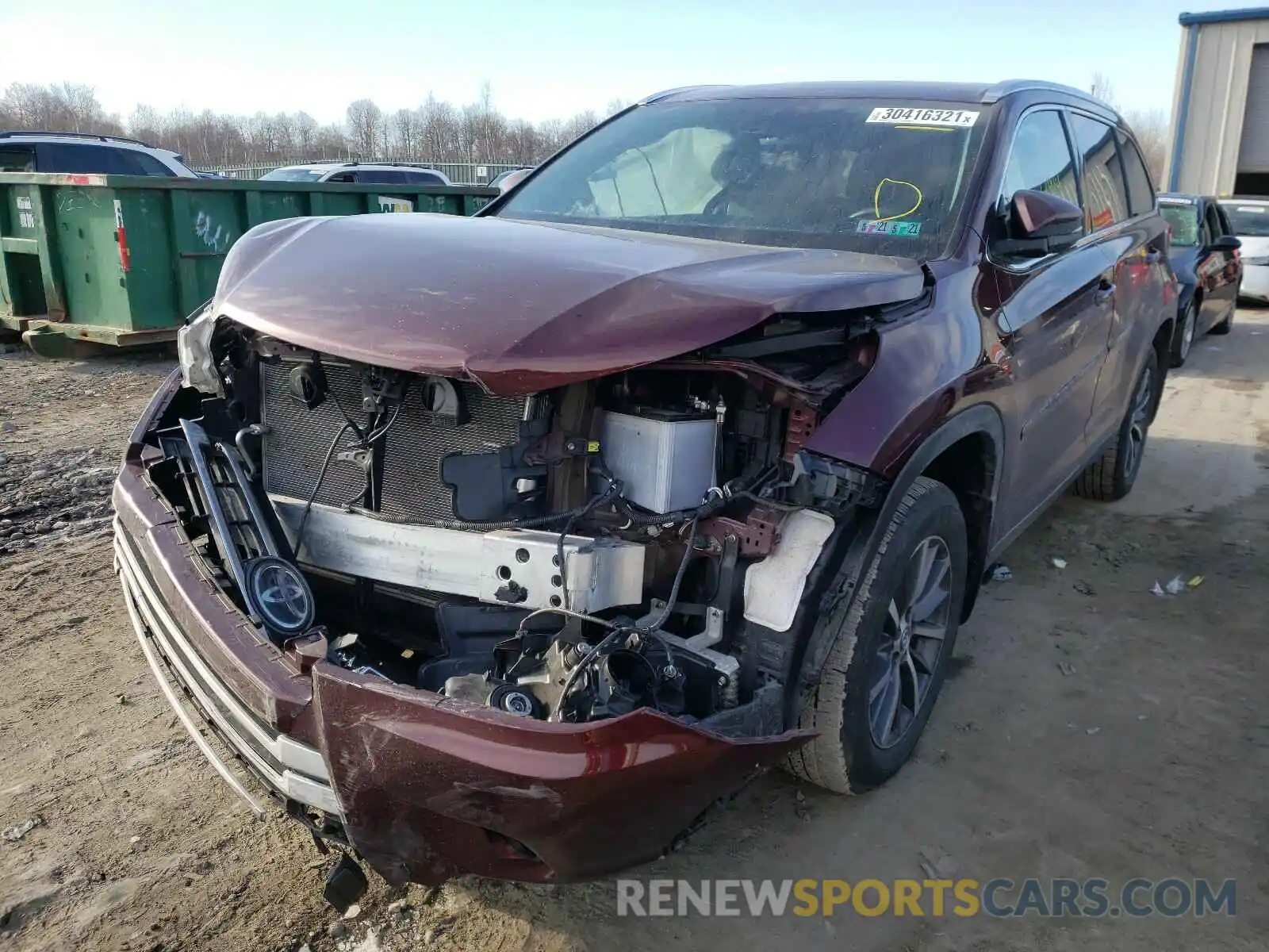 2 Photograph of a damaged car 5TDJZRFH9KS983949 TOYOTA HIGHLANDER 2019