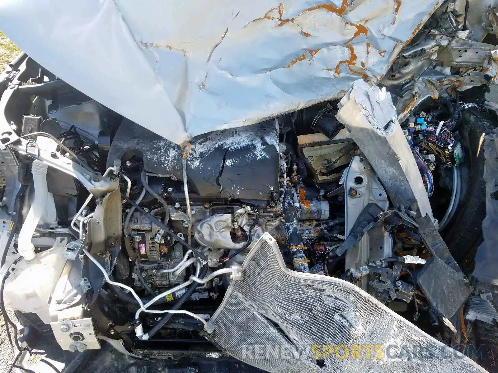 7 Photograph of a damaged car 5TDJZRFH9KS991663 TOYOTA HIGHLANDER 2019